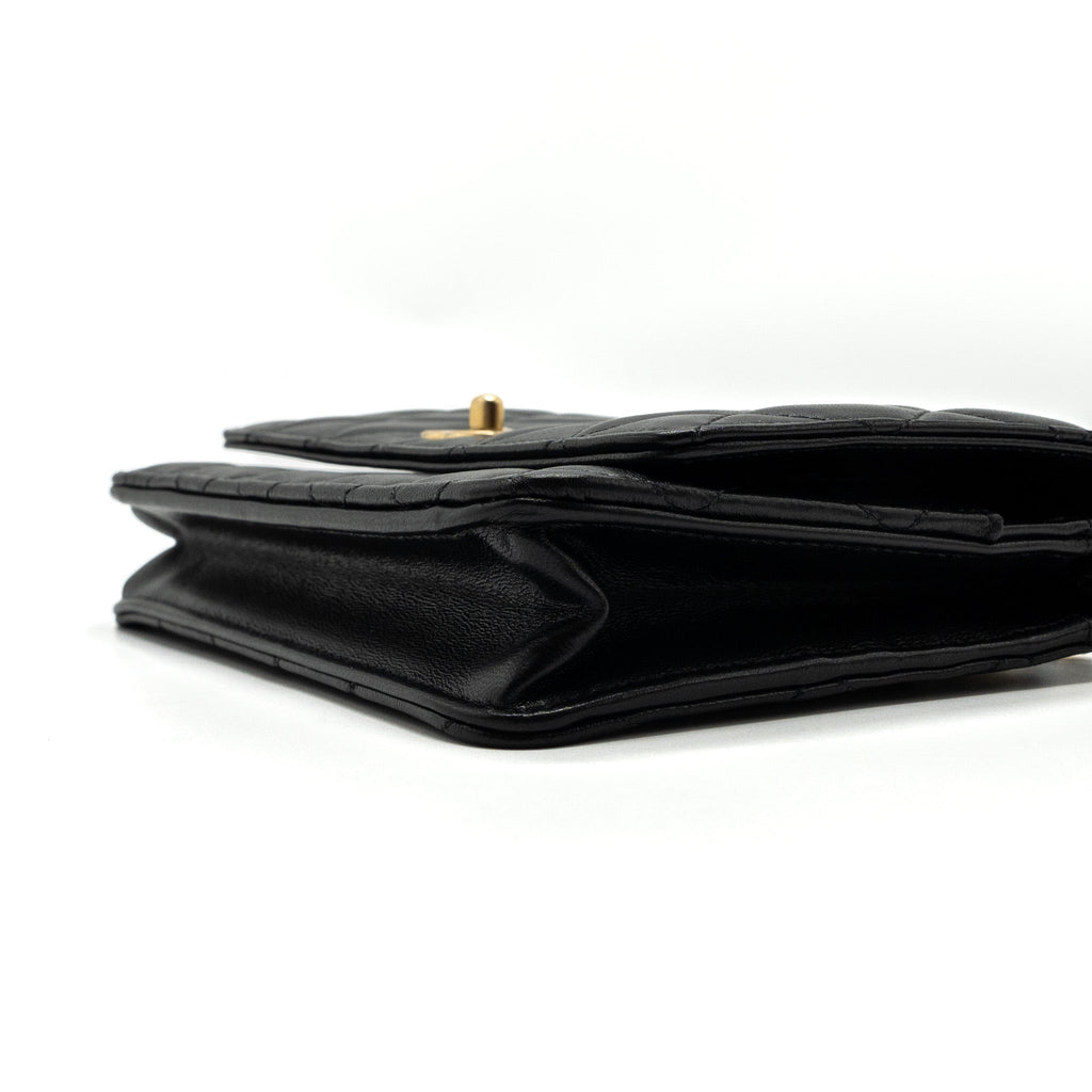 chanel-pearl-crush-wallet-on-chain-lambskin-black-ghw-microchip-11