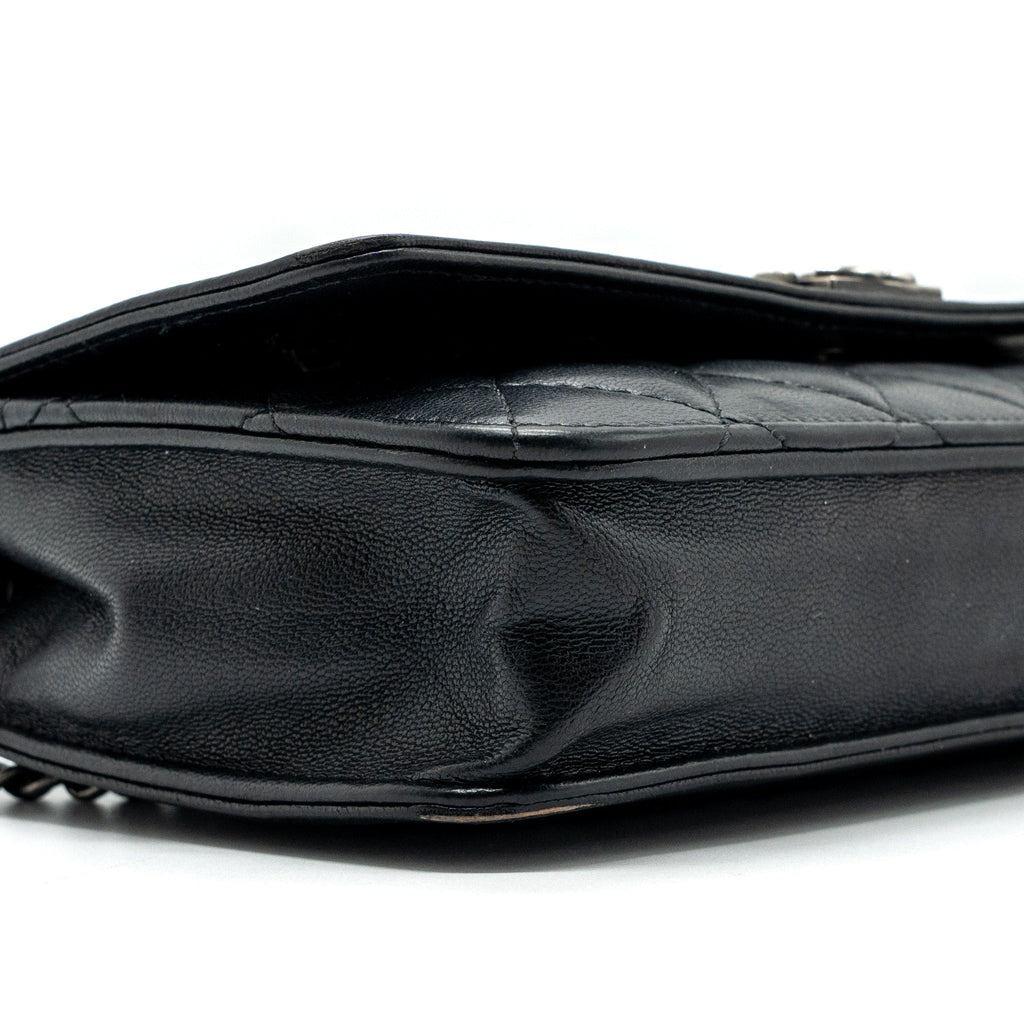 chanel-boy-wallet-on-chain-lambskin-black-ruthenium-hardware