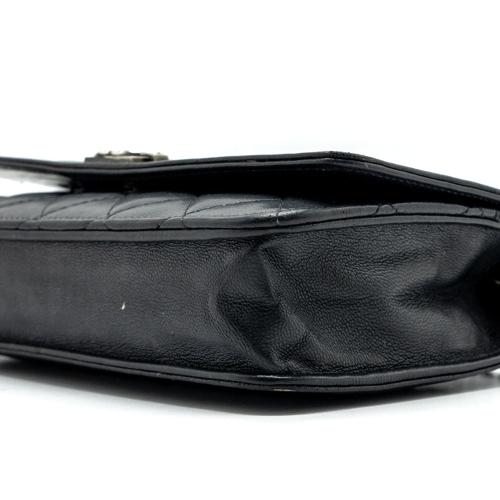chanel-boy-wallet-on-chain-lambskin-black-ruthenium-hardware