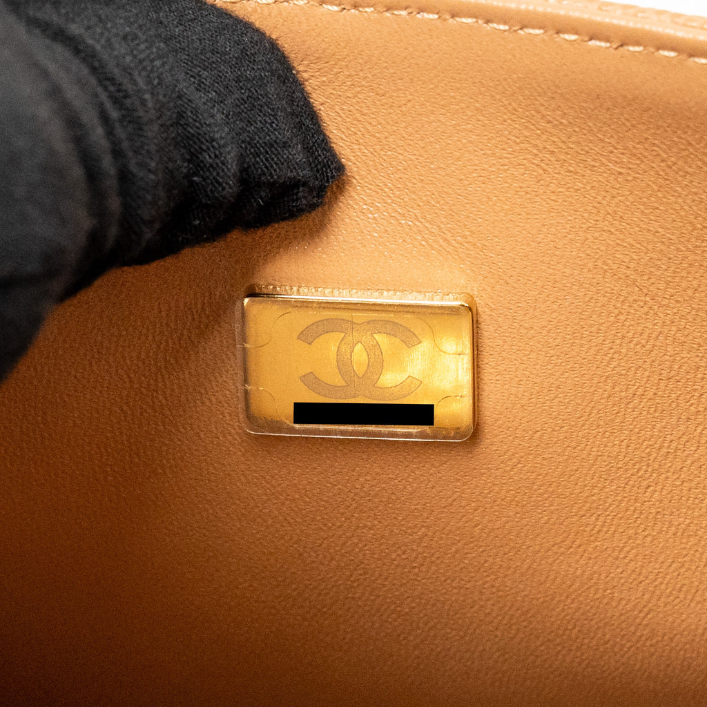 chanel-medium-classic-double-flap-bag-caviar-caramel-lghwmicrochip-1