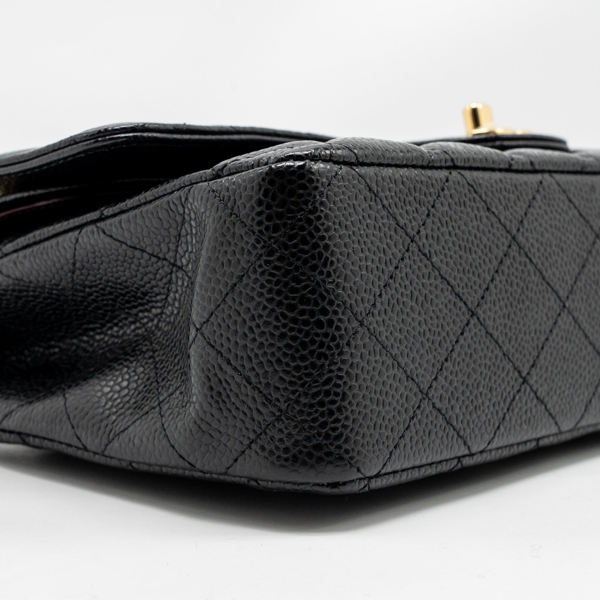 chanel-medium-classic-double-flap-bag-caviar-black-ghw-36