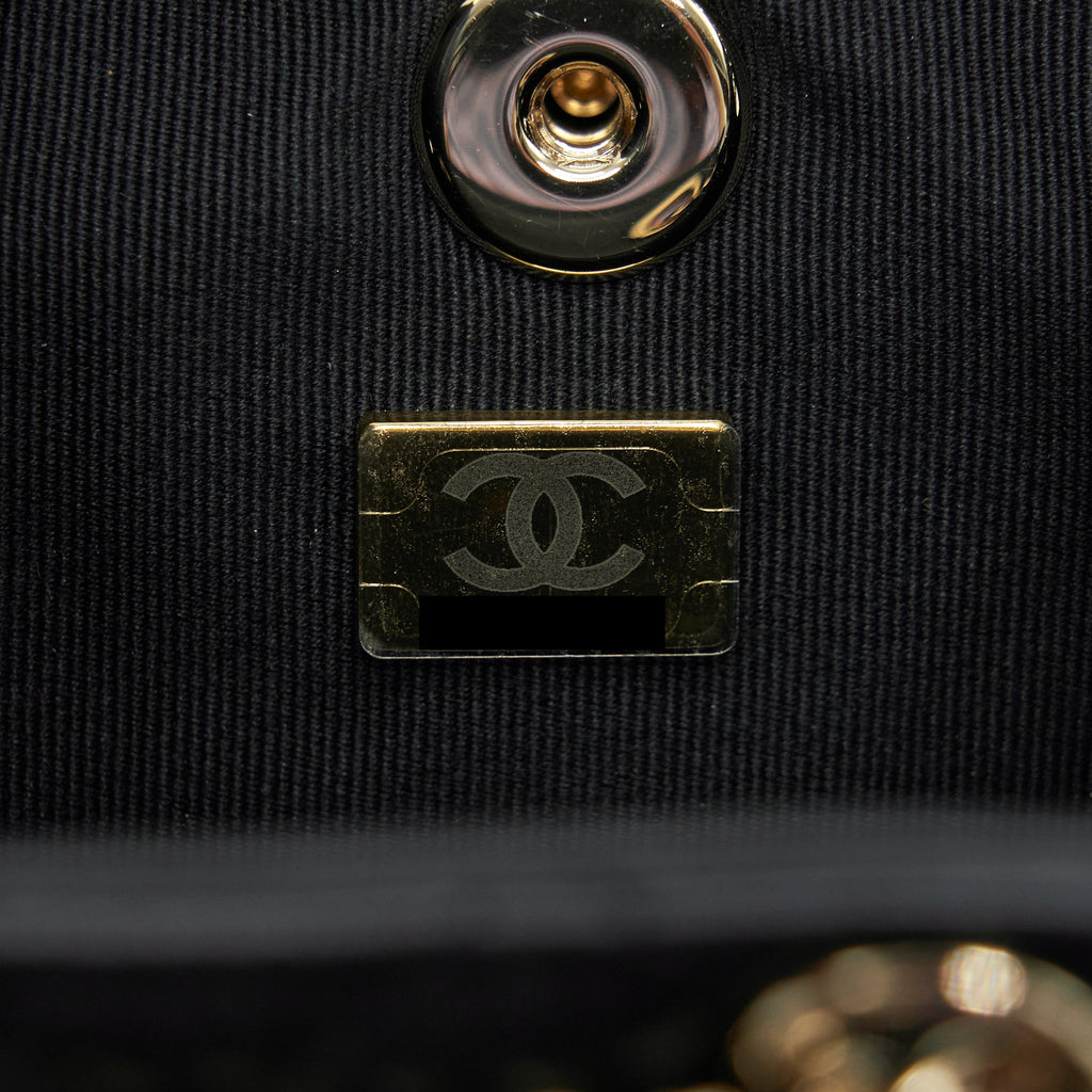 chanel-duma-mini-backpack-black-lghwmicrochip