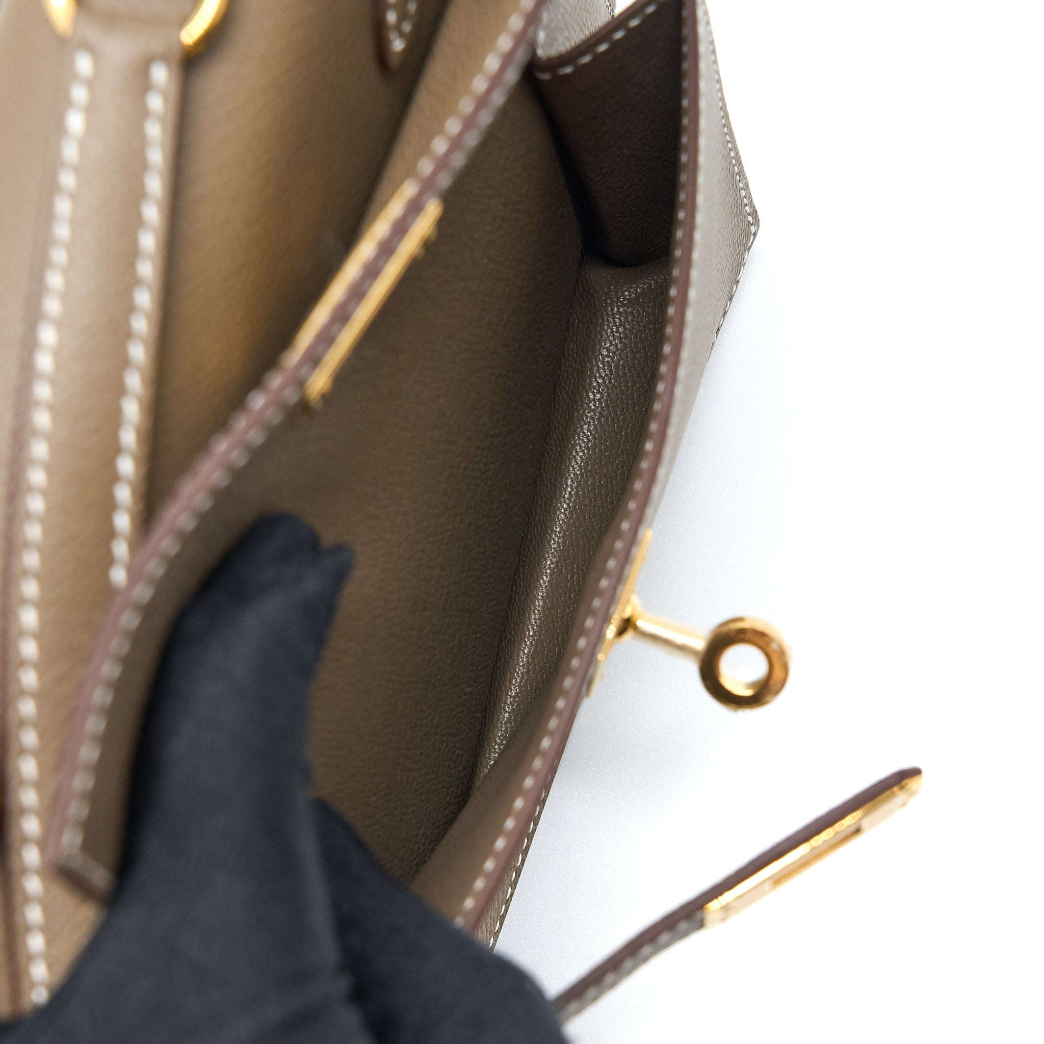 hermes-kelly-sellier-en-desordre-20-epsom-etoupe-ghw-stamp-b