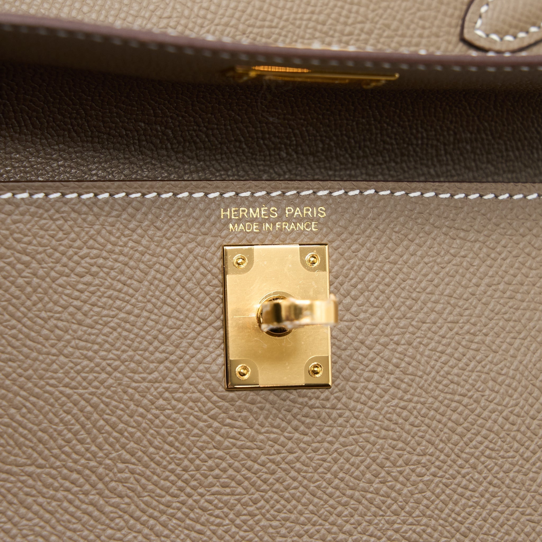 hermes-kelly-sellier-en-desordre-20-epsom-etoupe-ghw-stamp-b