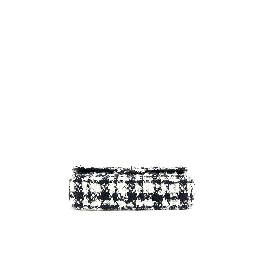chanel-vintage-medium-classic-flap-bag-tweed-black-and-white-shw