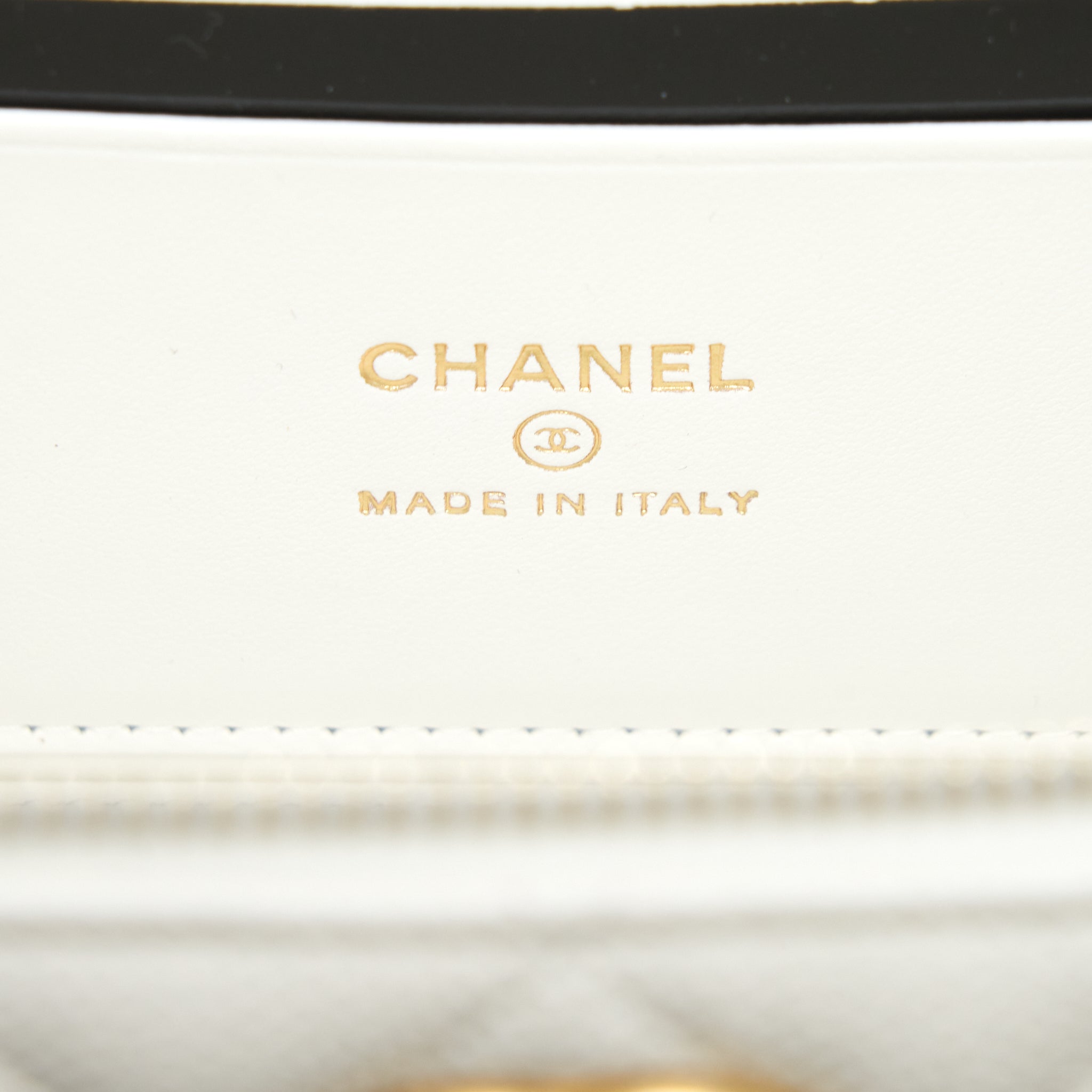 chanel-22s-logo-top-handle-long-vanity-caviar-white-ghw