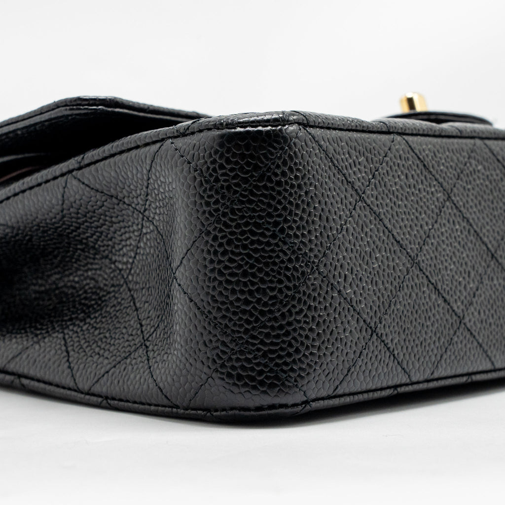 chanel-medium-classic-double-flap-bag-caviar-black-ghw-35