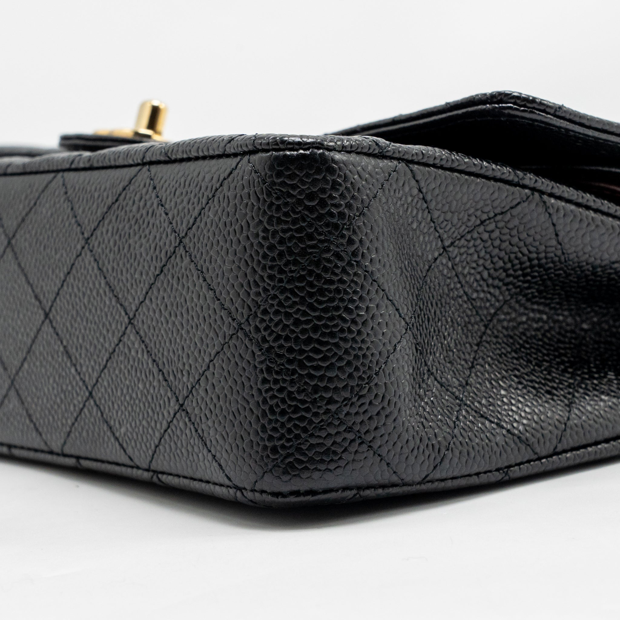 chanel-medium-classic-double-flap-bag-caviar-black-ghw-35