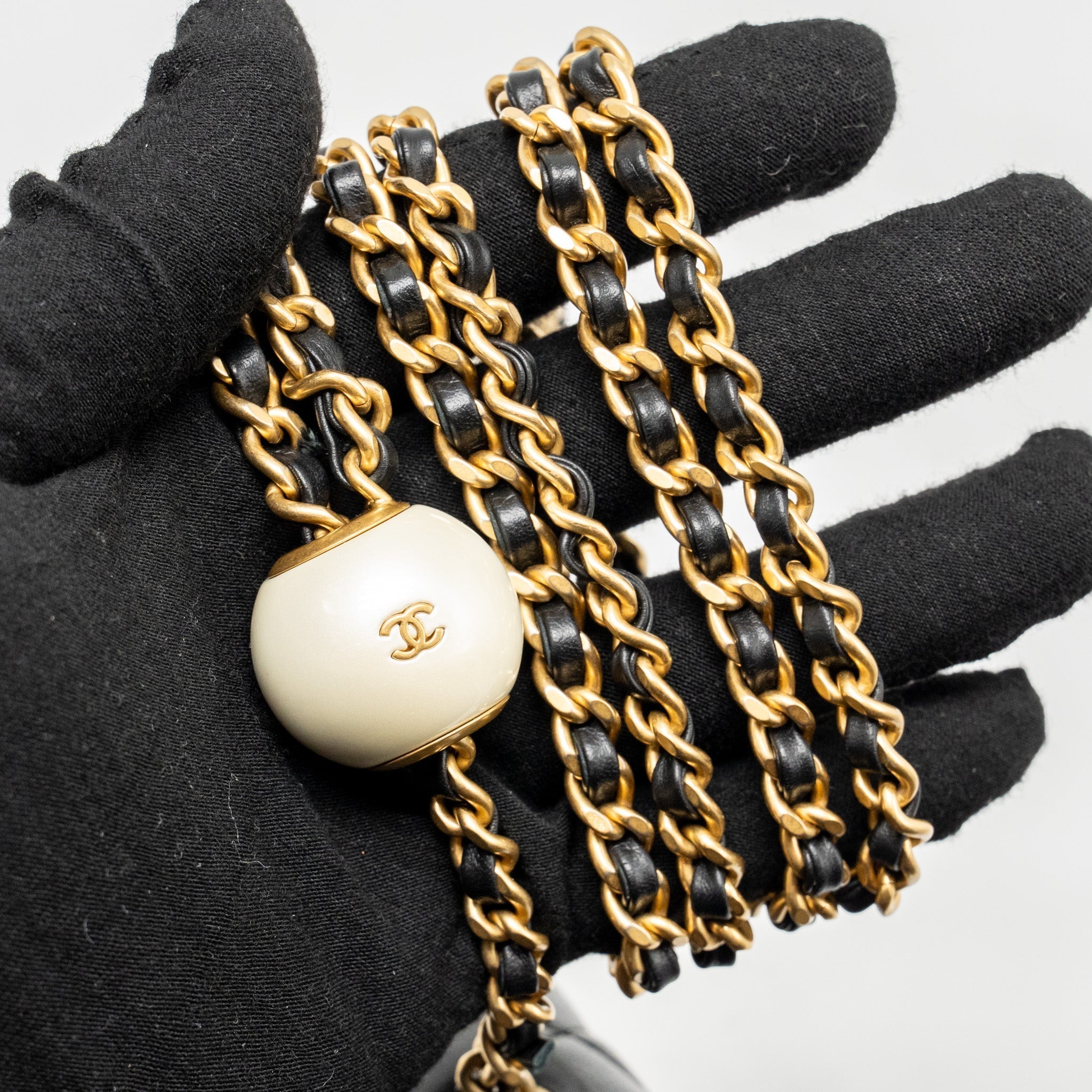 chanel-pearl-crush-mini-square-flap-bag-lambskin-black-ghw-microchip-copy