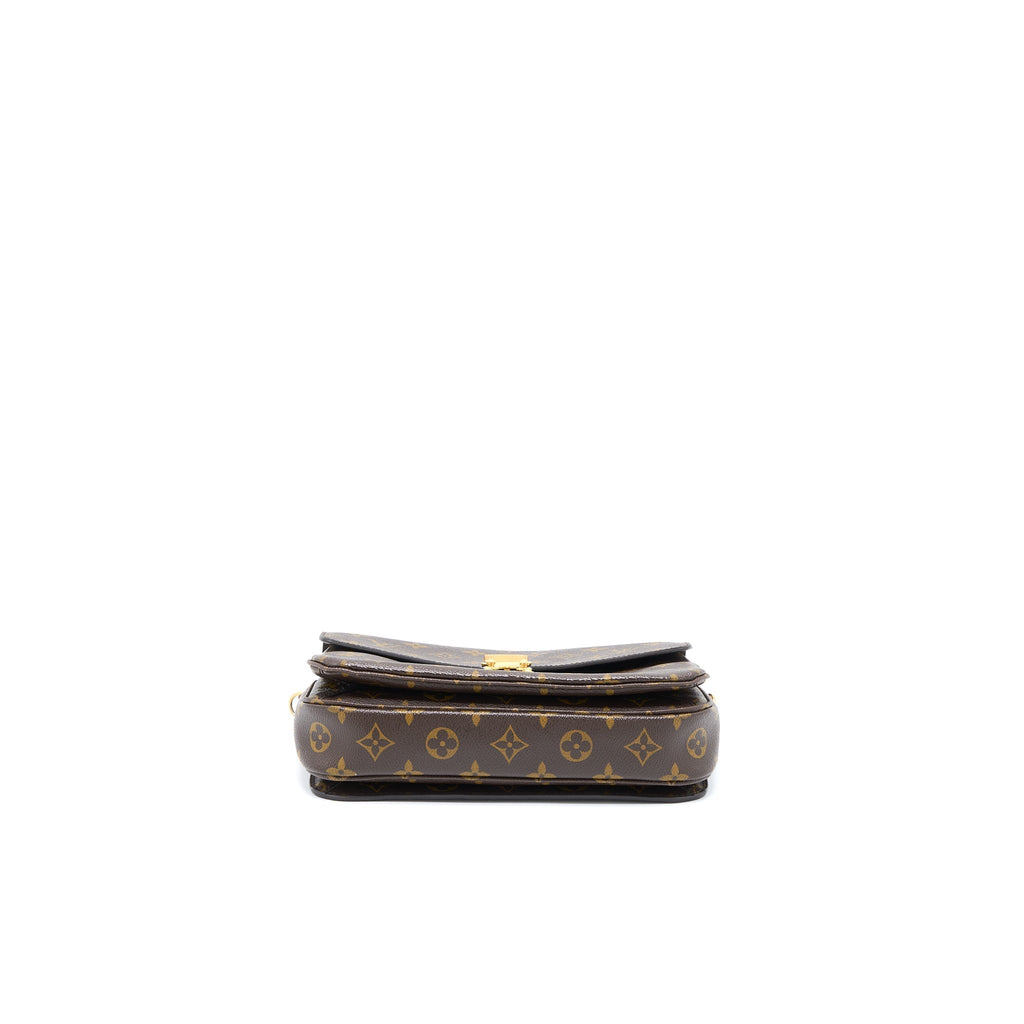 louis-vuitton-pochette-metis-monogram-canvas-ghw-12