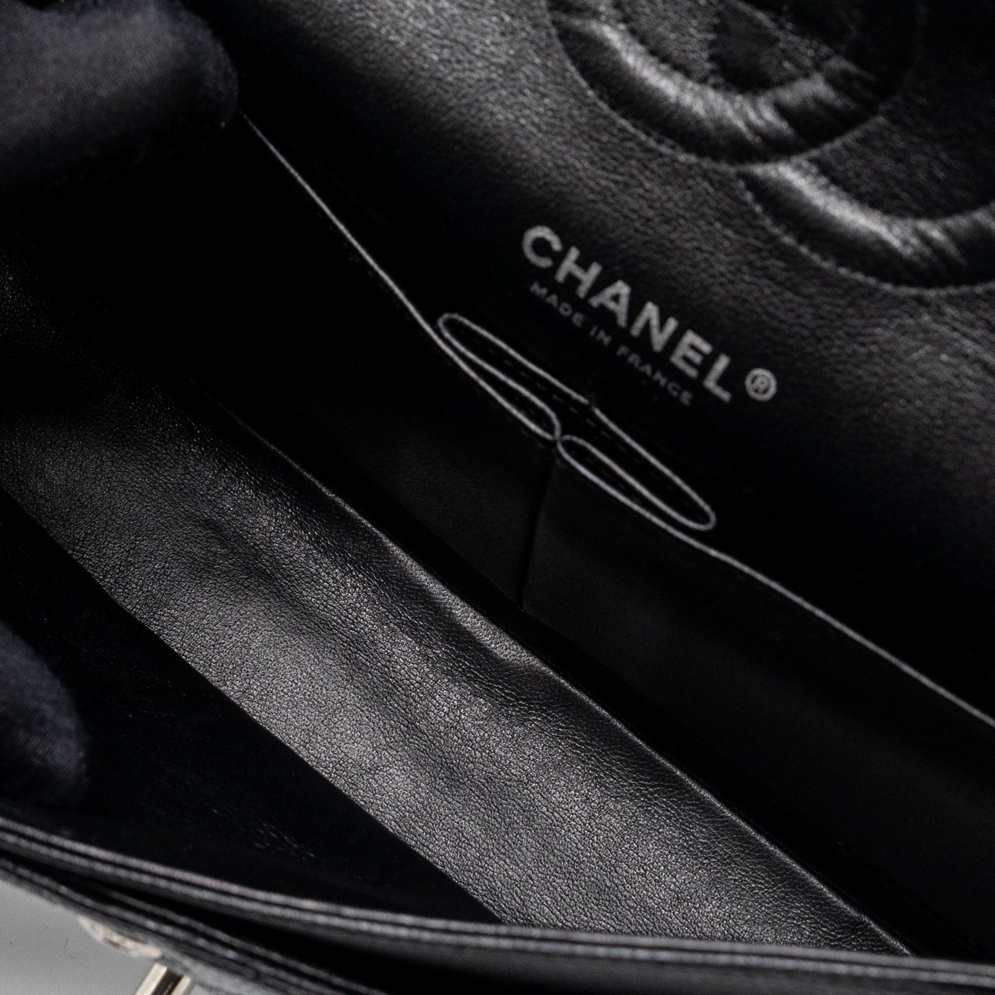 chanel-medium-classic-double-flap-bag-caviar-black-shw-4