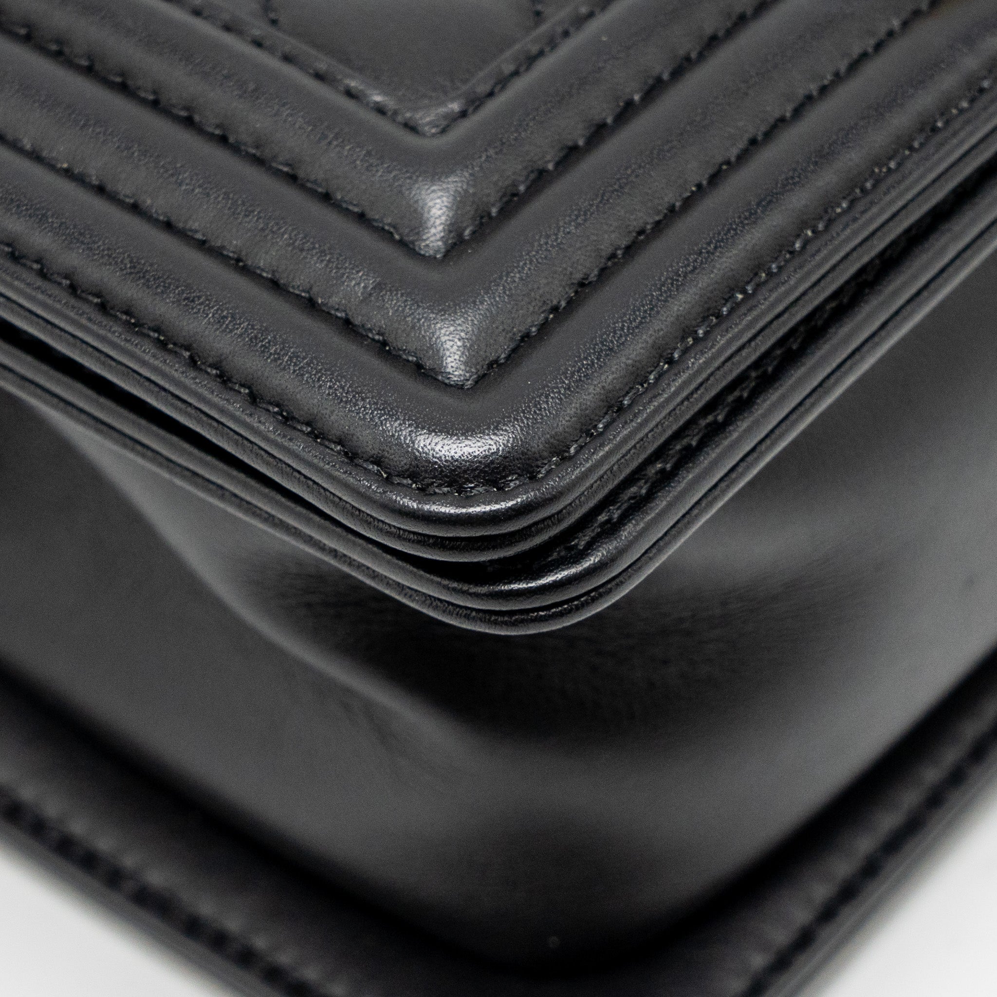 chanel-small-boy-bag-calfskin-black-ghwmicrochip