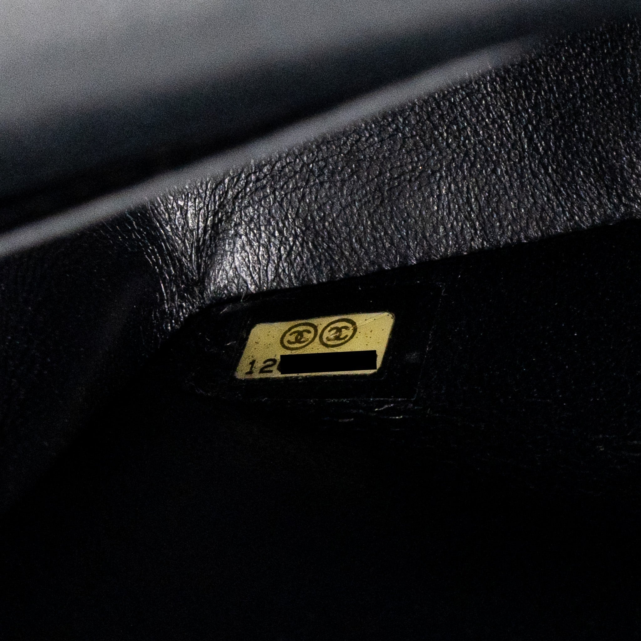 chanel-medium-classic-double-flap-bag-caviar-black-shw-4