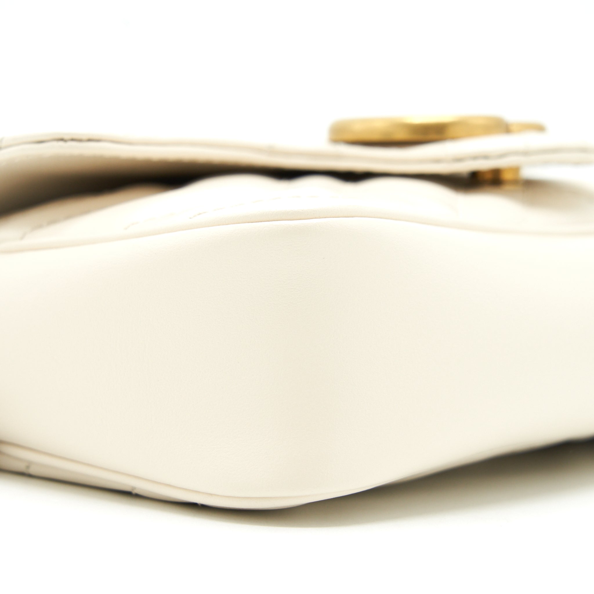 gucci-gg-marmont-super-mini-bag-white-ghw