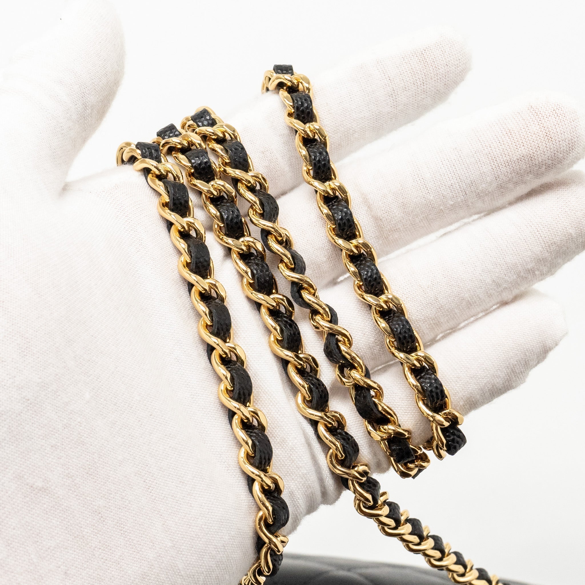 chanel-fold-flap-vanity-clutch-with-chain-caviar-black-ghw-microchip-copy