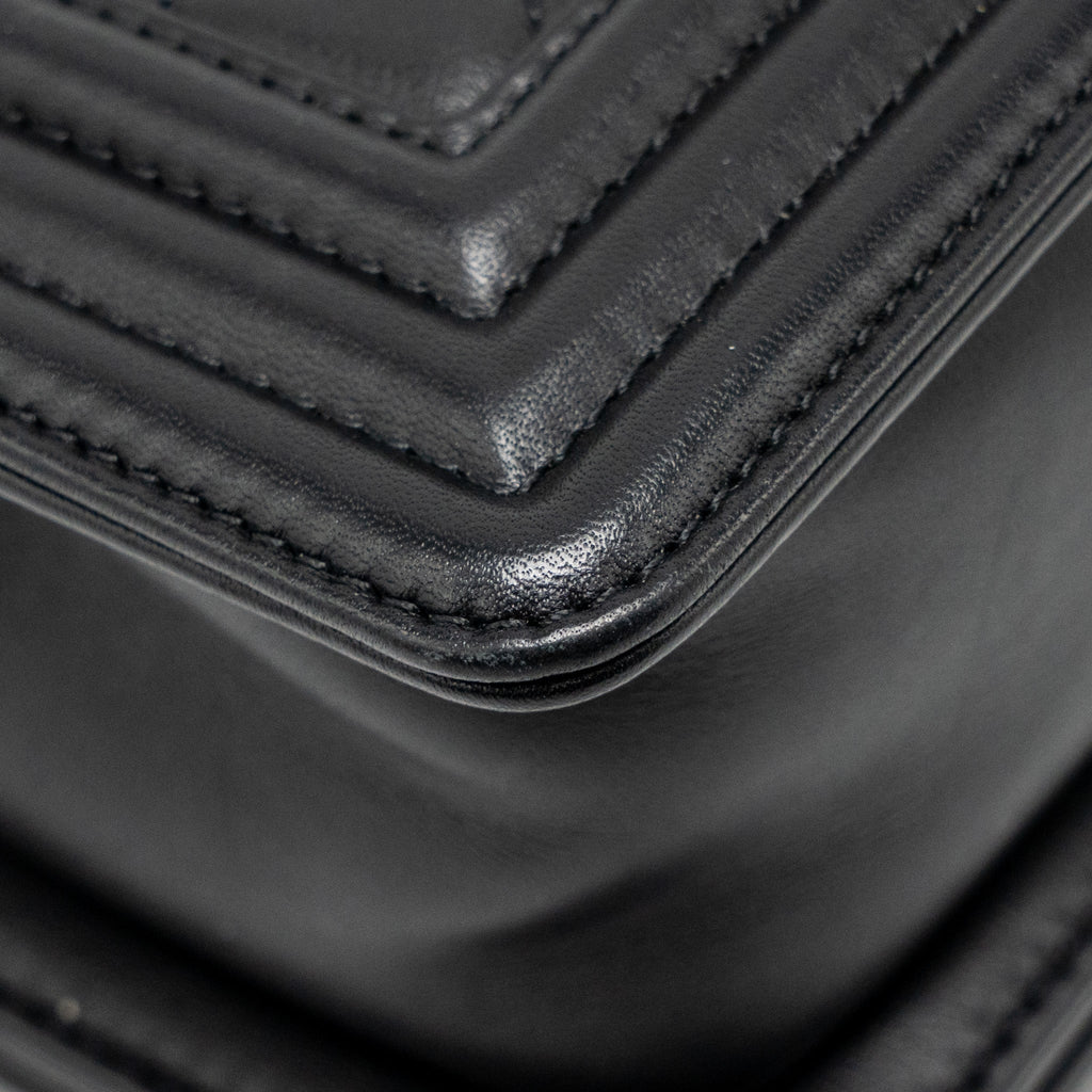 chanel-small-boy-bag-calfskin-black-ghwmicrochip