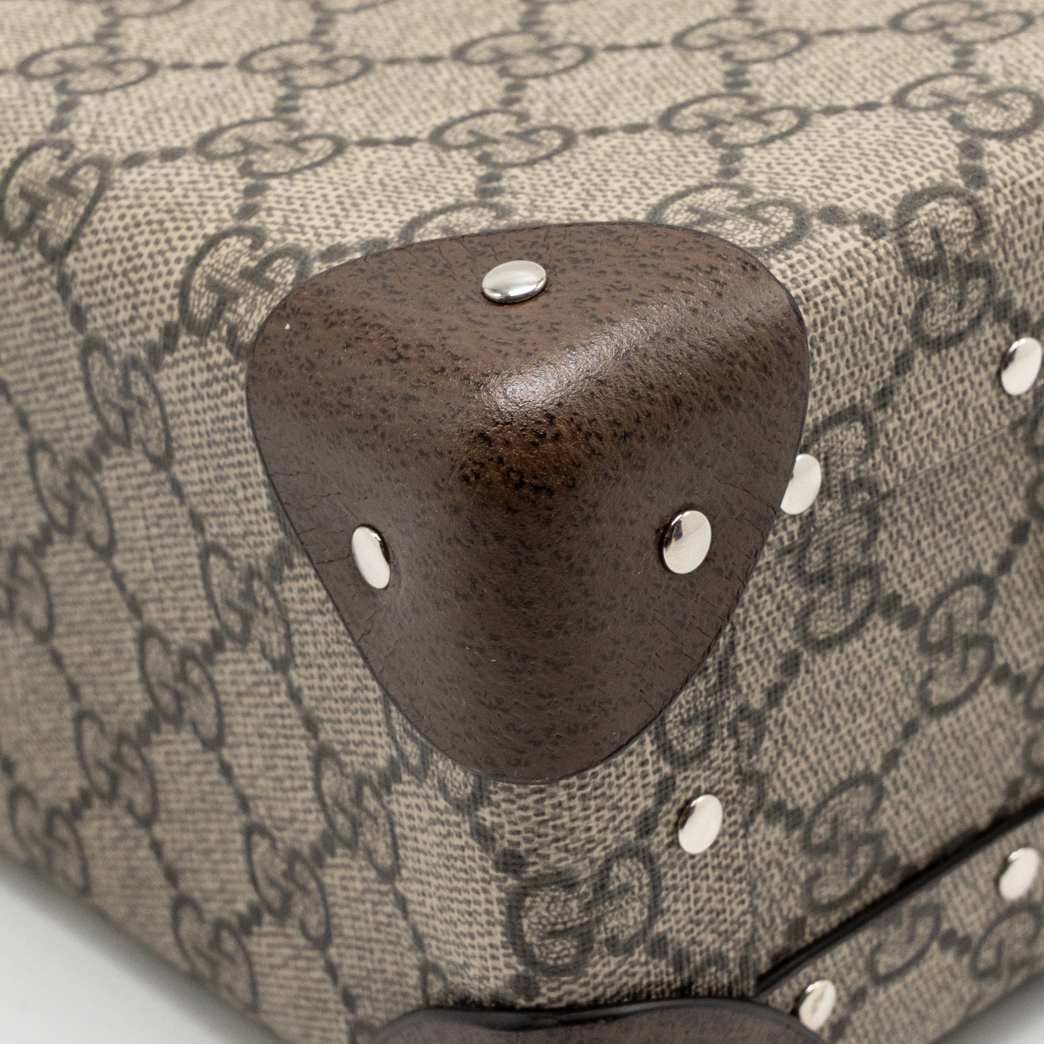 gucci-globe-trotter-gg-beauty-case-canvas-brown-shw