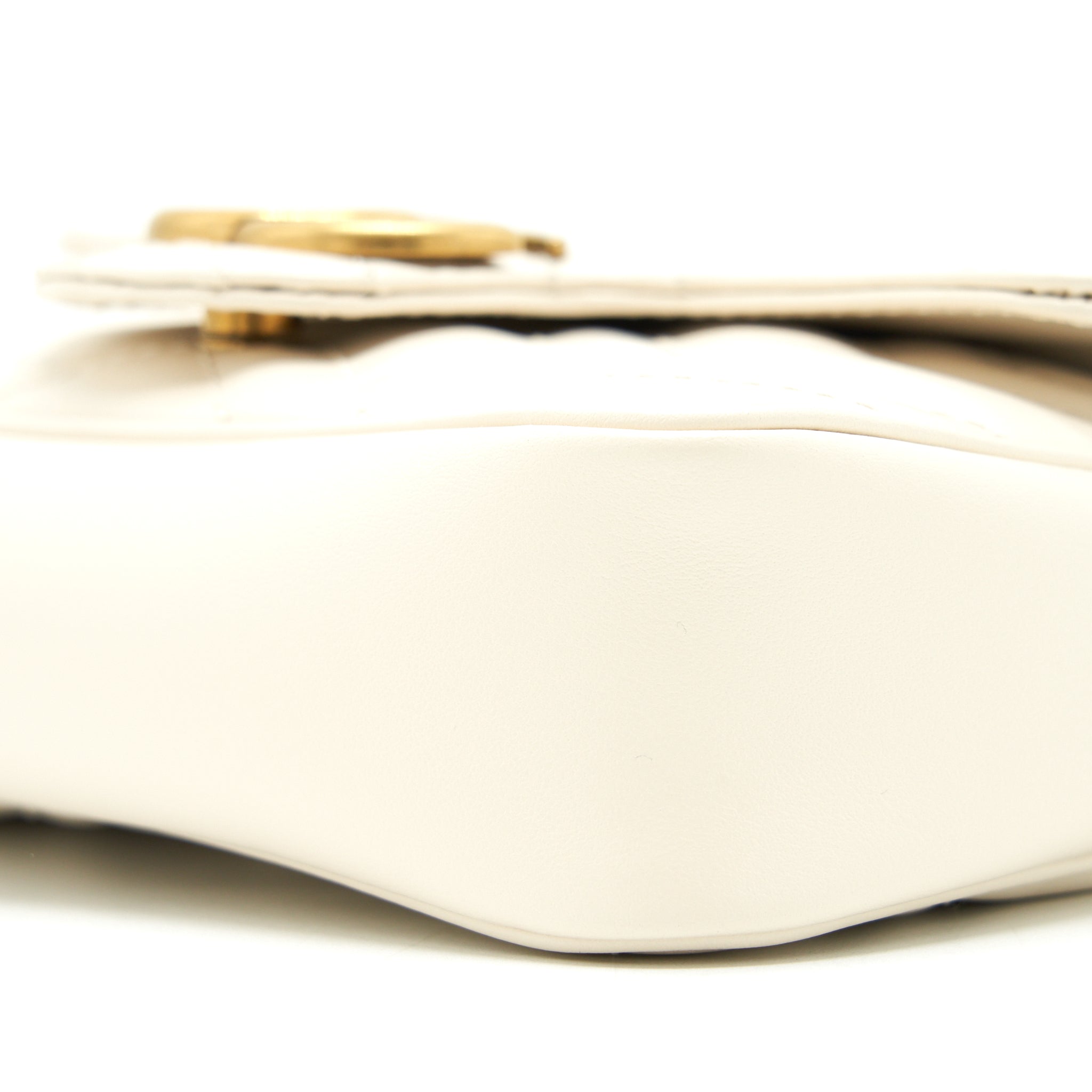 gucci-gg-marmont-super-mini-bag-white-ghw