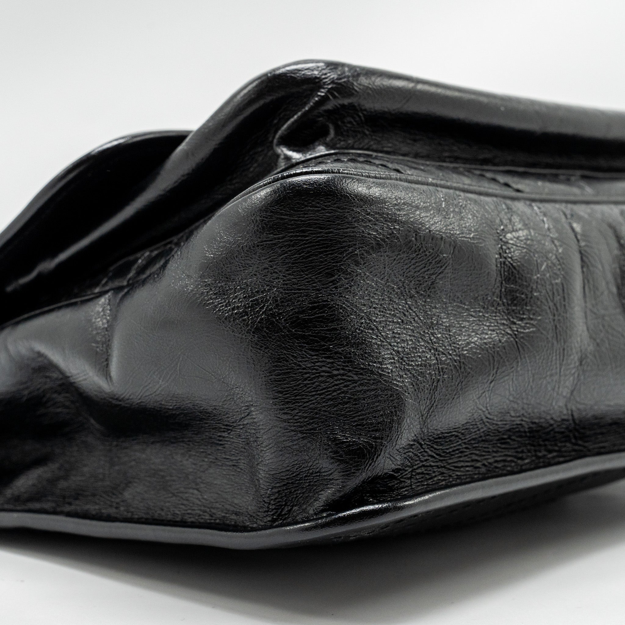saint-laurent-medium-niki-calfskin-black-ruthenium-hardware
