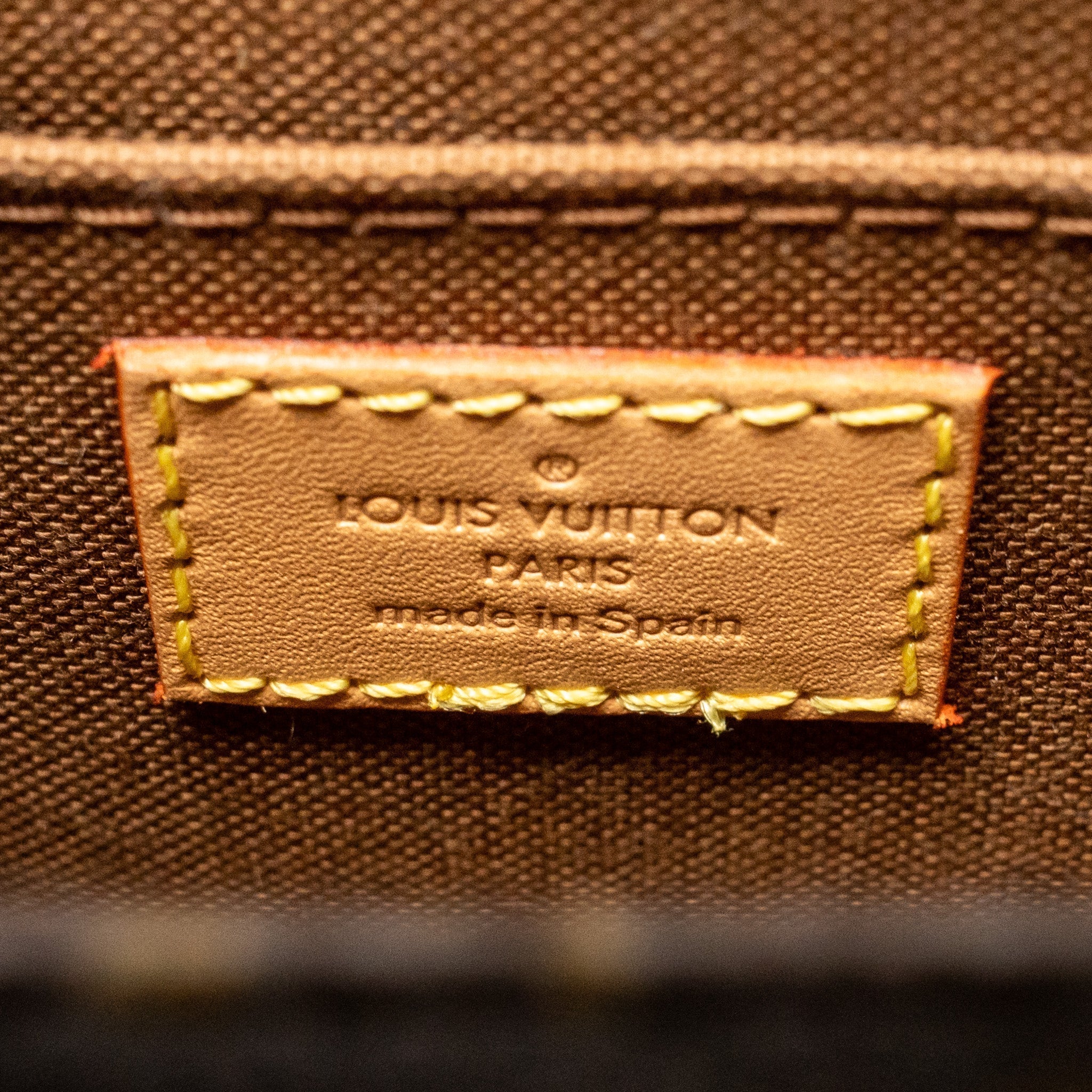 louis-vuitton-petit-sac-plat-monogram-canvas-ghw-copy-1
