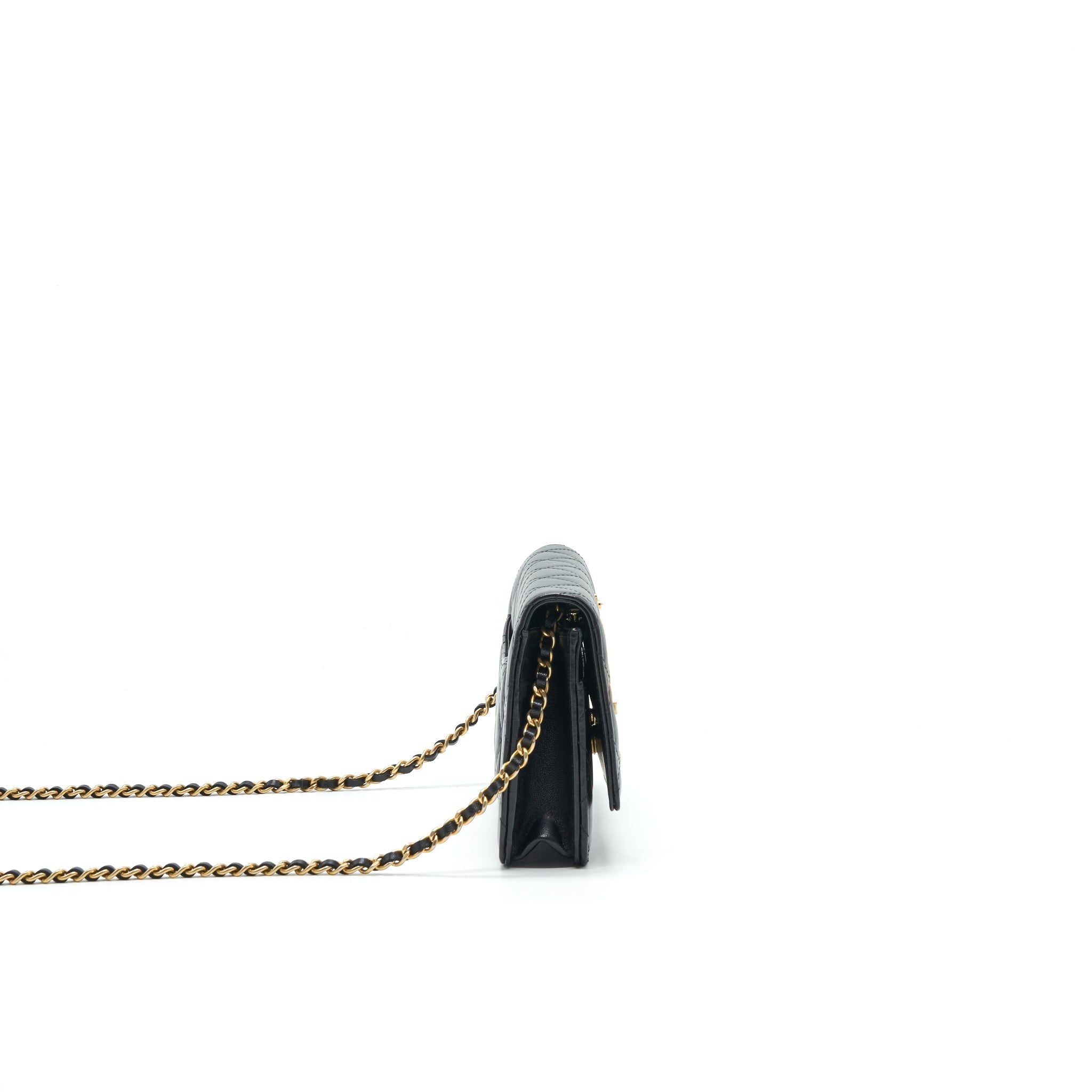 chanel-2021-seasonal-wallet-on-chain-black-ghw