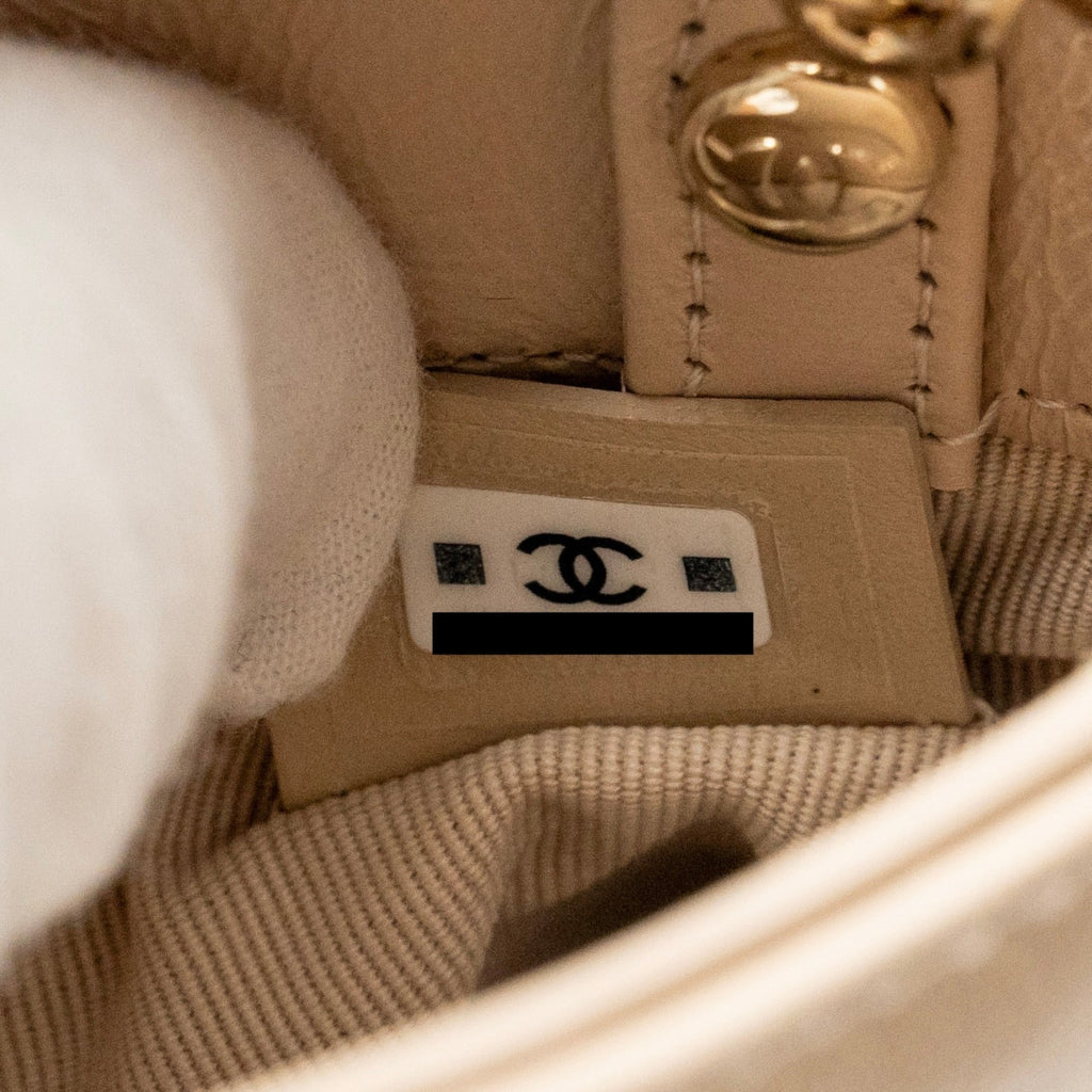 chanel-mini-31-clutch-with-chain-shiny-lambskin-light-beige-lghw-microchip