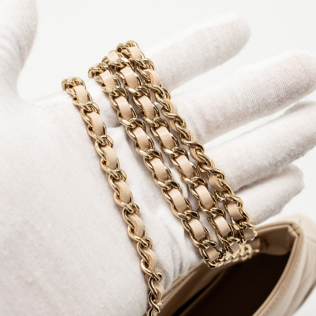 chanel-mini-31-clutch-with-chain-shiny-lambskin-light-beige-lghw-microchip