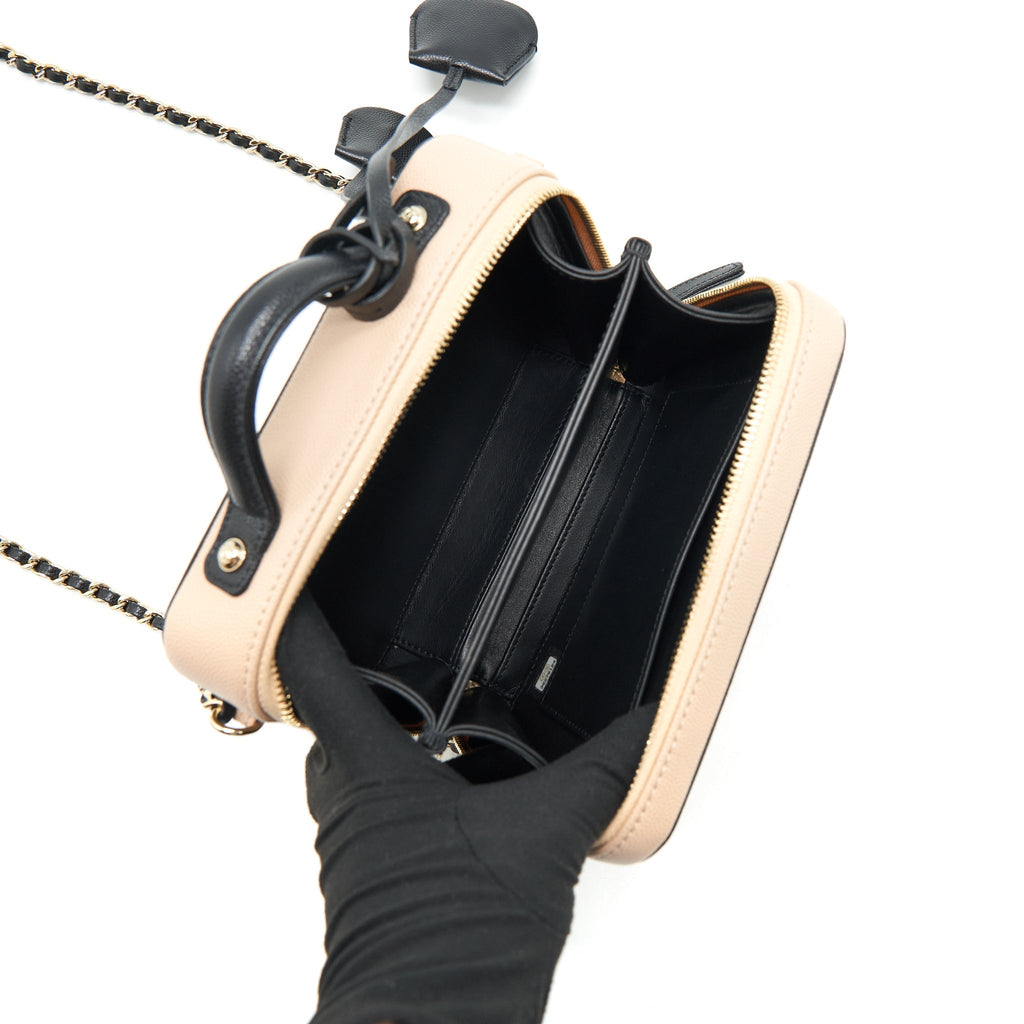 chanel-vanity-filigree-caviar-beige-black-lghw