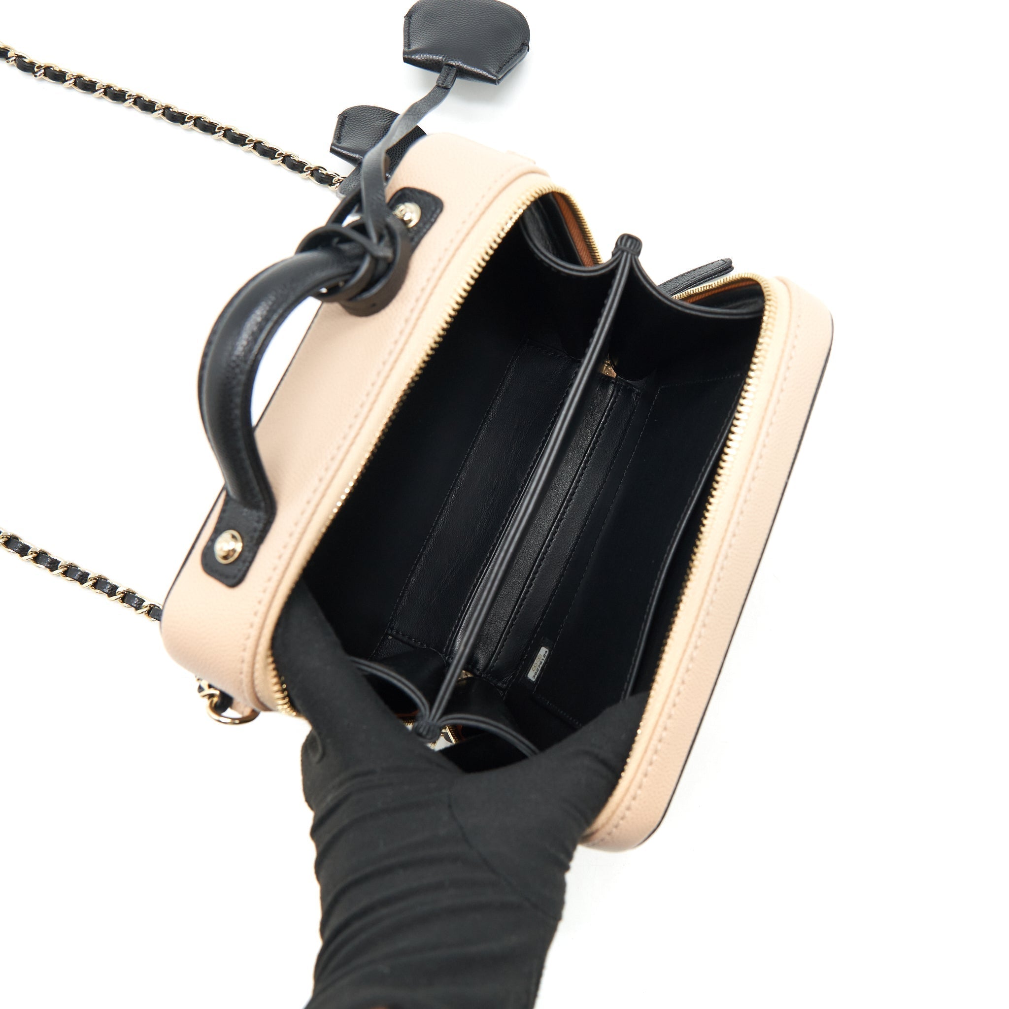 chanel-vanity-filigree-caviar-beige-black-lghw