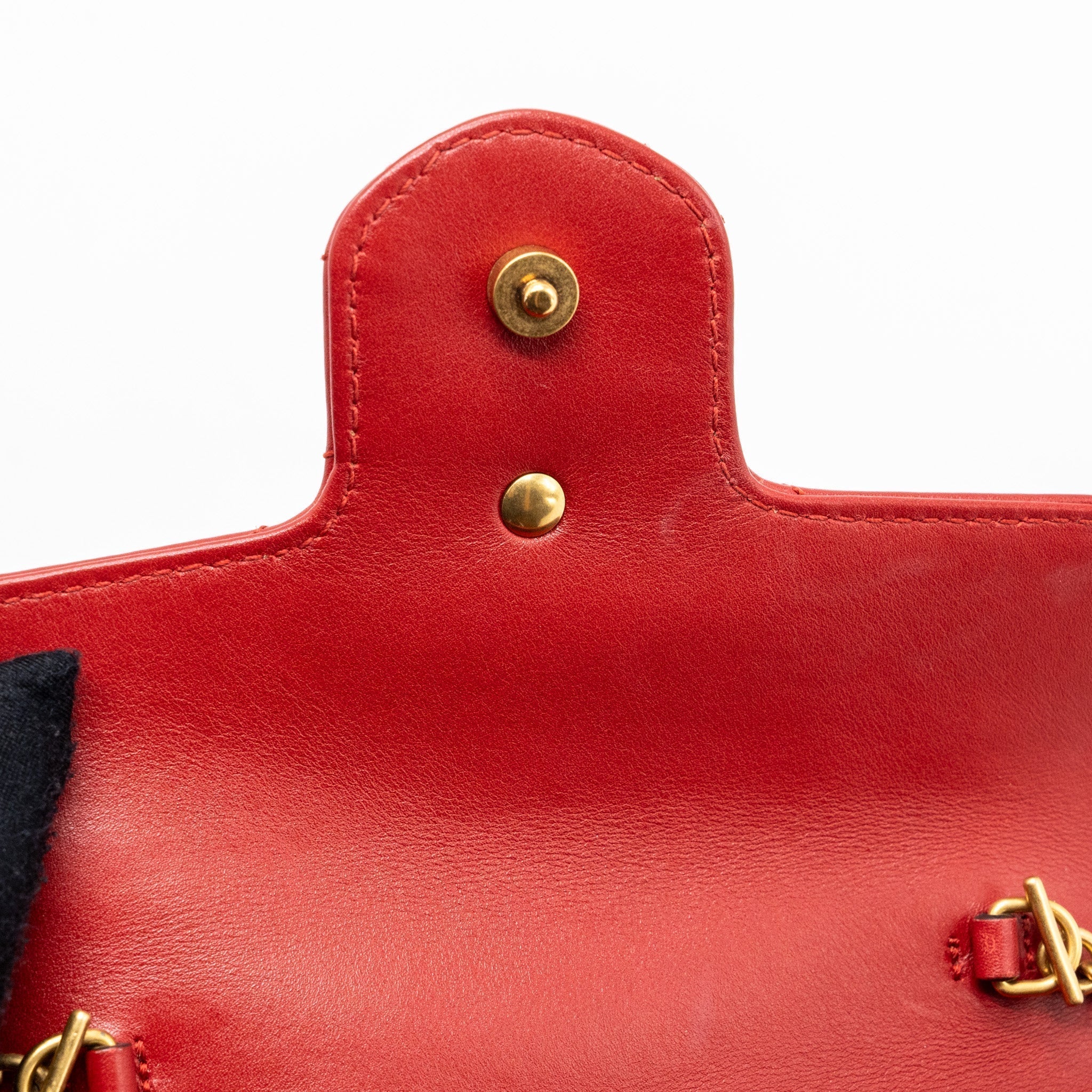 gucci-marmont-super-mini-matelasse-chevron-leather-red-ghw
