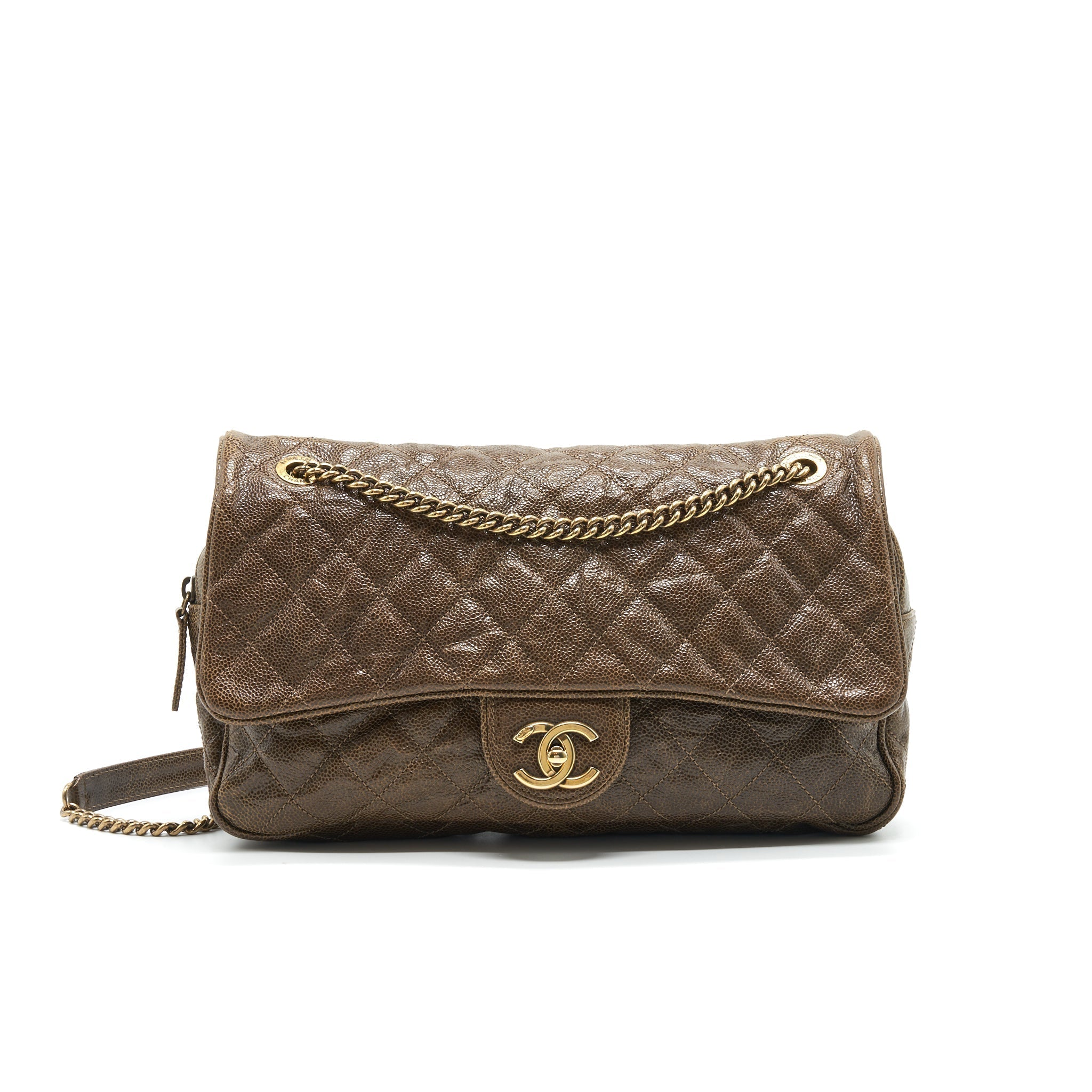 chanel-seasonal-caviar-jumbo-flap-bag-with-ghw