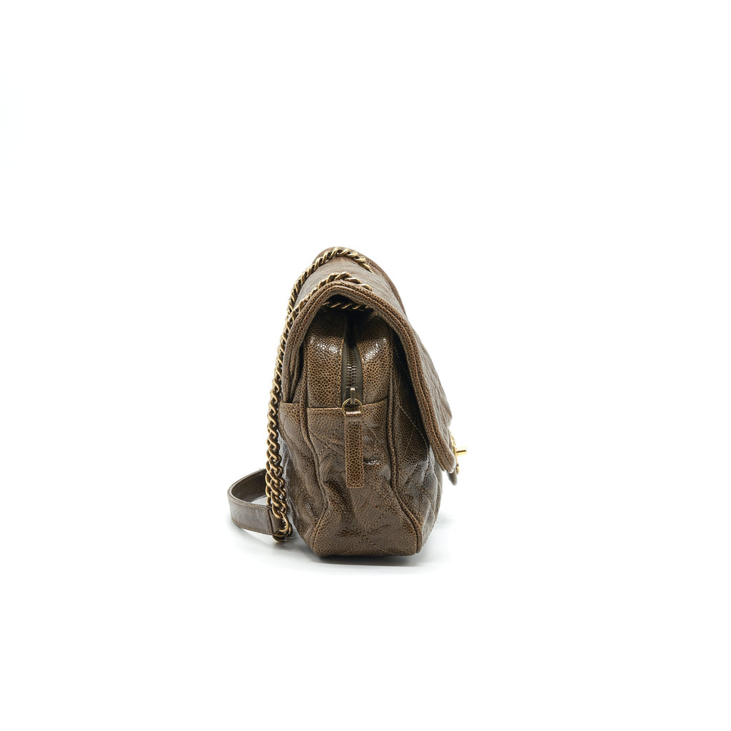 chanel-seasonal-caviar-jumbo-flap-bag-with-ghw
