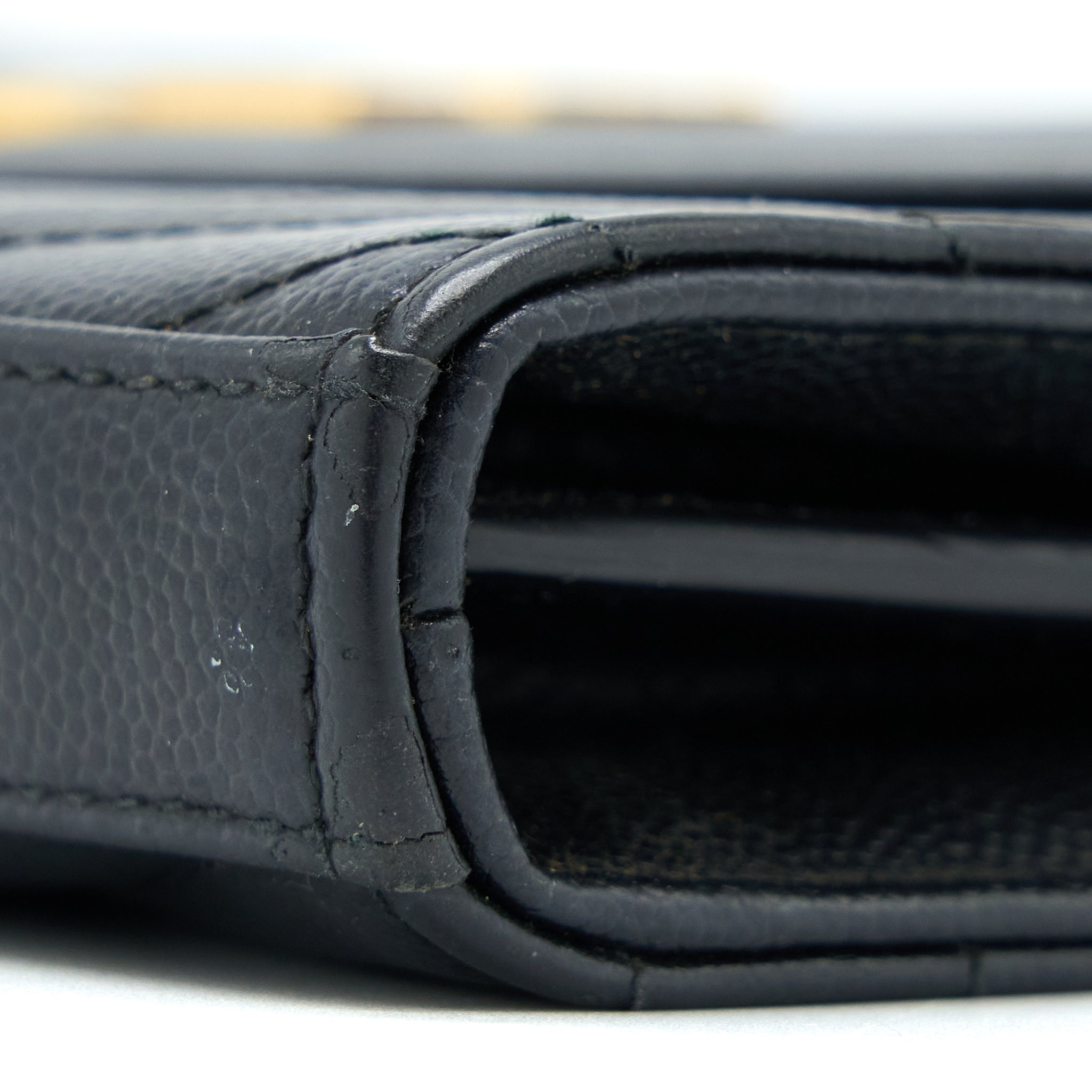 saint-laurent-ysl-cassandra-matelasse-envelope-chain-wallet-grained-calfskin-black-ghw