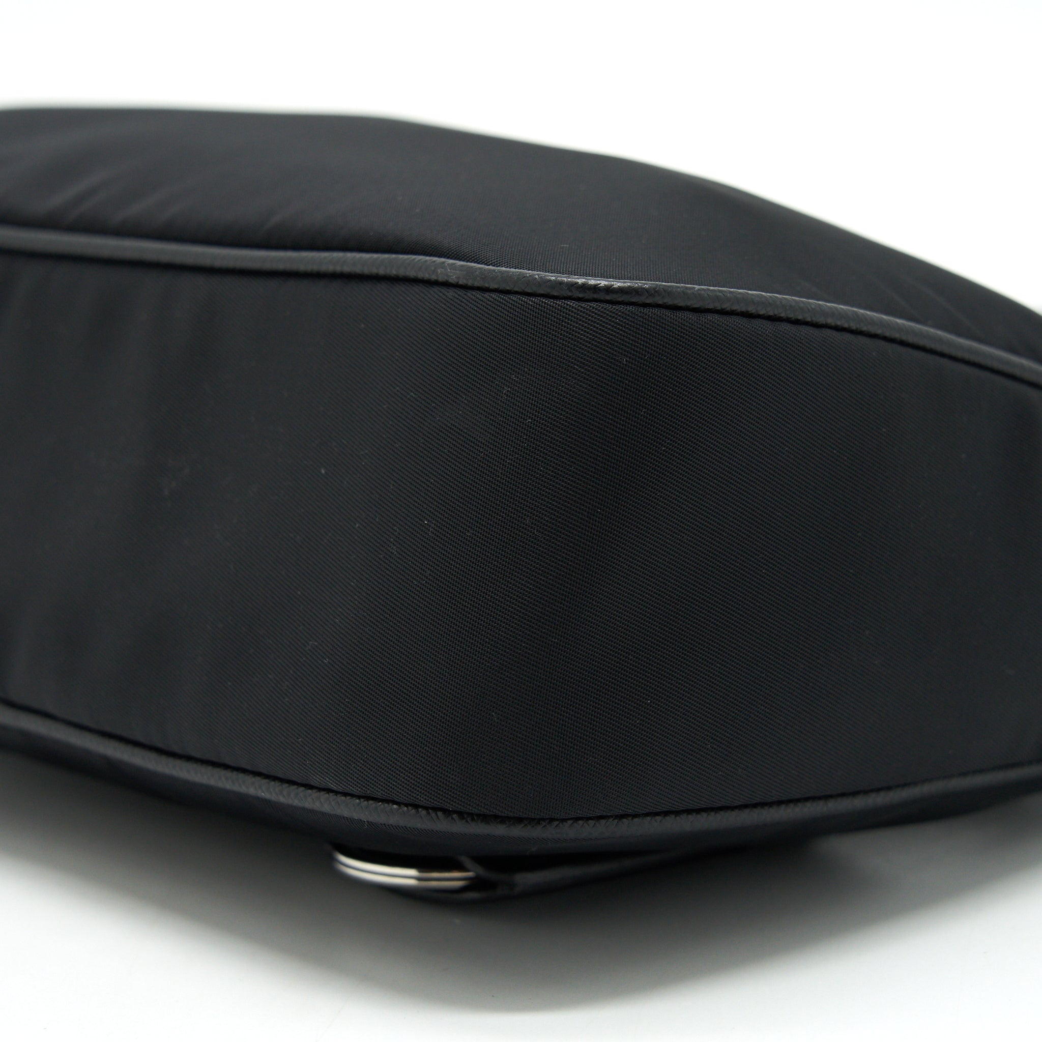 prada-re-edition-2005-shoulder-bag-canvas