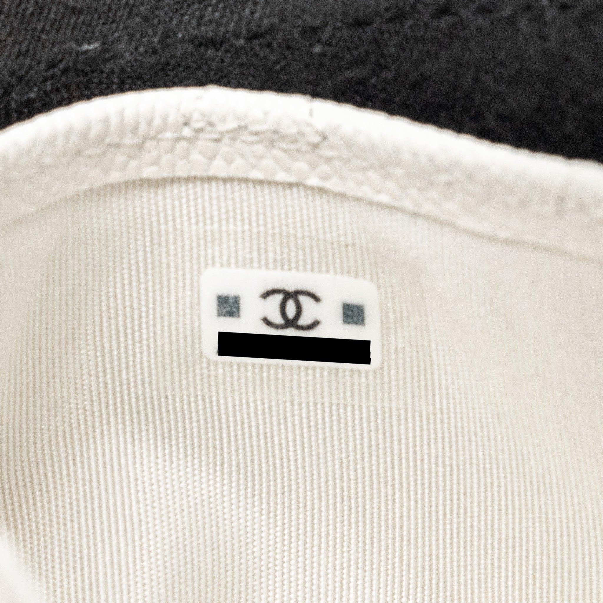 chanel-classic-card-holder-caviar-white-lghw-microchip-copy