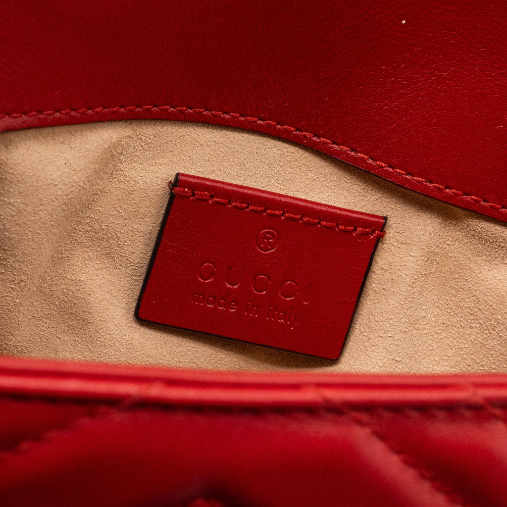 gucci-marmont-super-mini-matelasse-chevron-leather-red-ghw