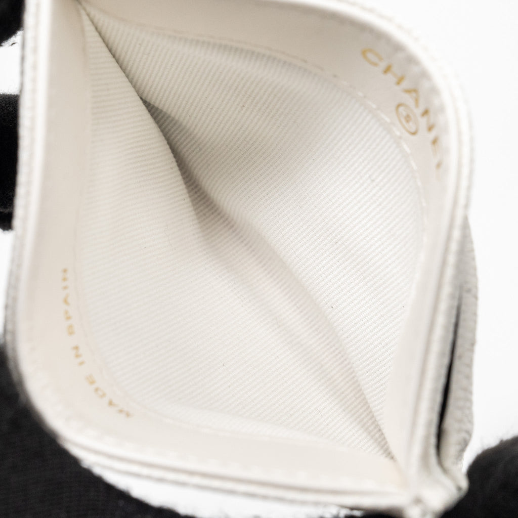 chanel-classic-card-holder-caviar-white-lghw-microchip-copy