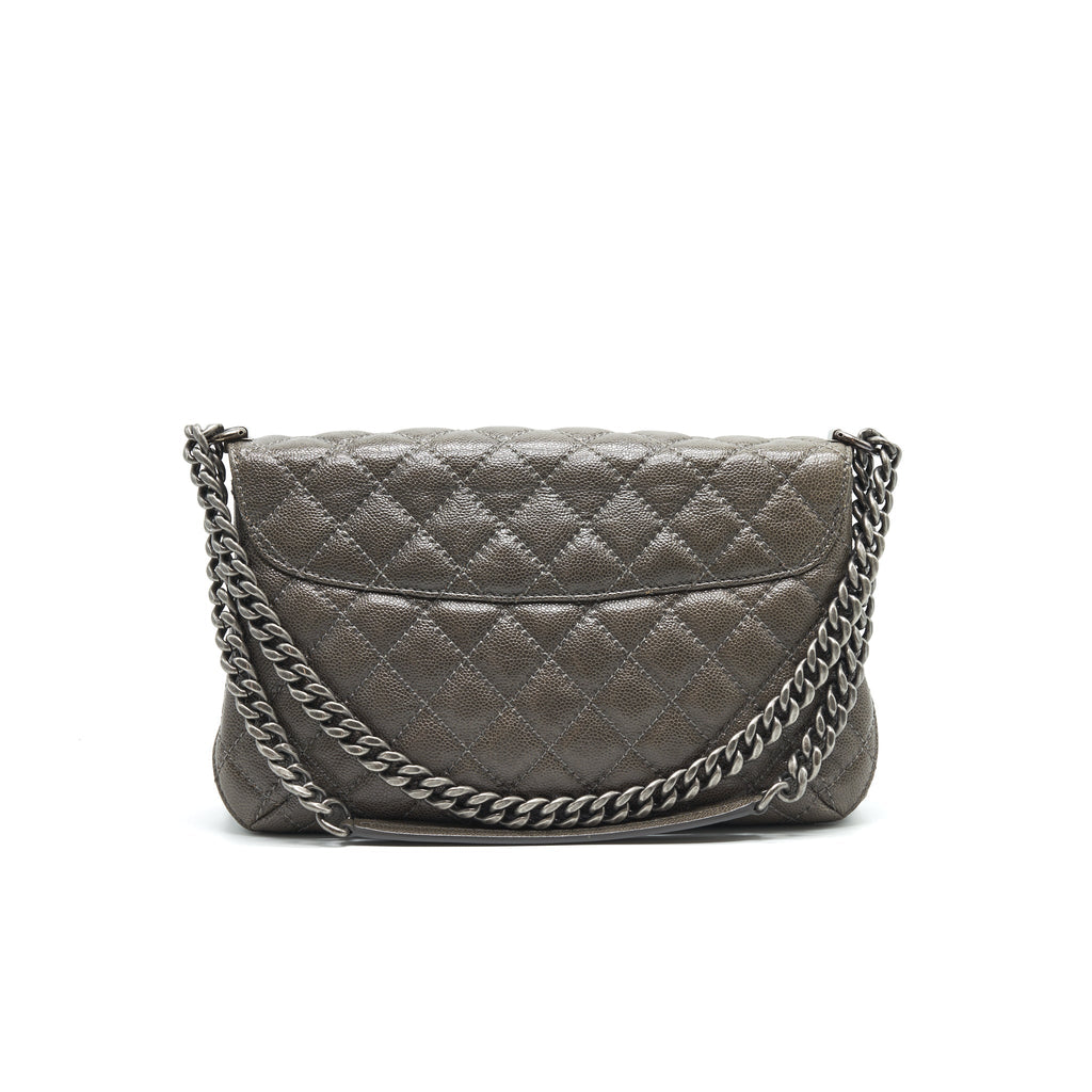 chanel-seasonal-jumbo-caviar-flap-bag-grey-with-ruthenium-hardware