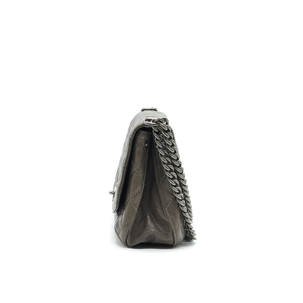 chanel-seasonal-jumbo-caviar-flap-bag-grey-with-ruthenium-hardware