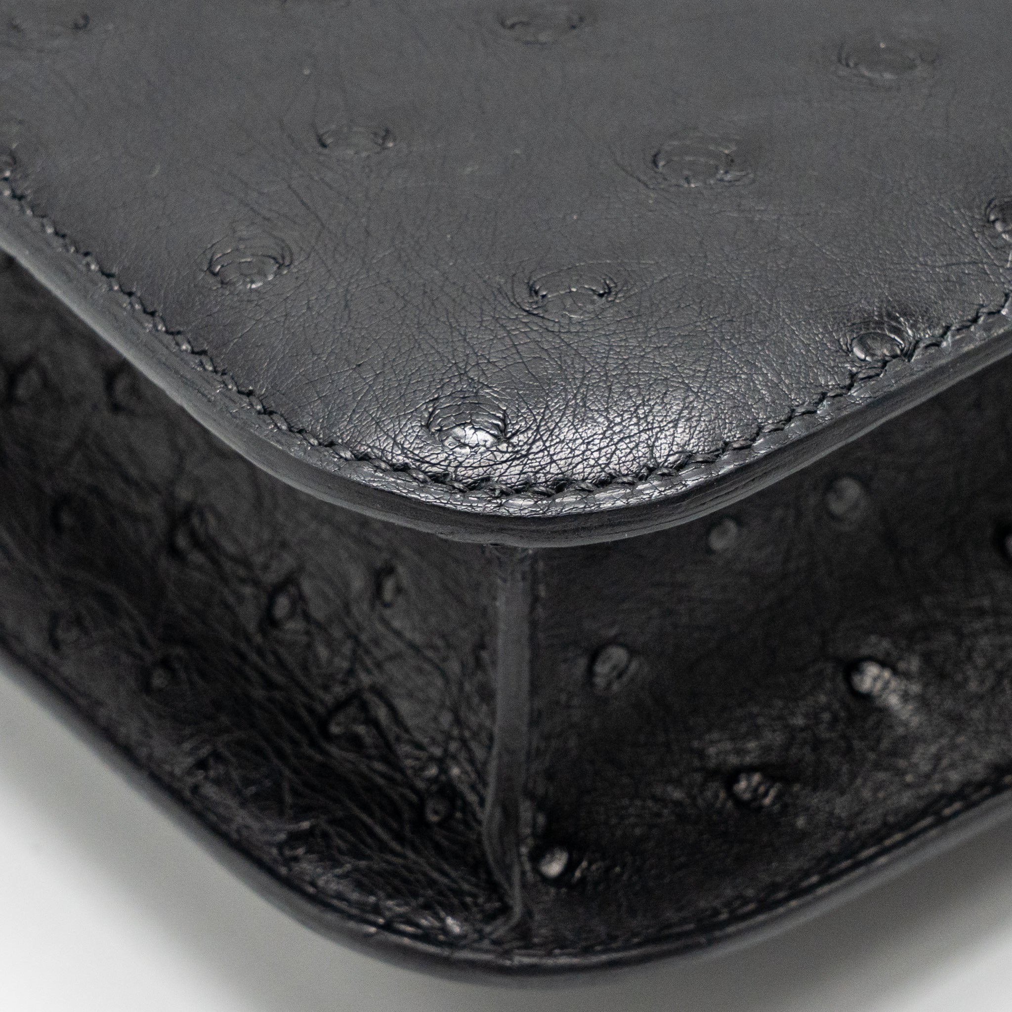 hermes-constance-24-ostrich-black-shw-stamp-k