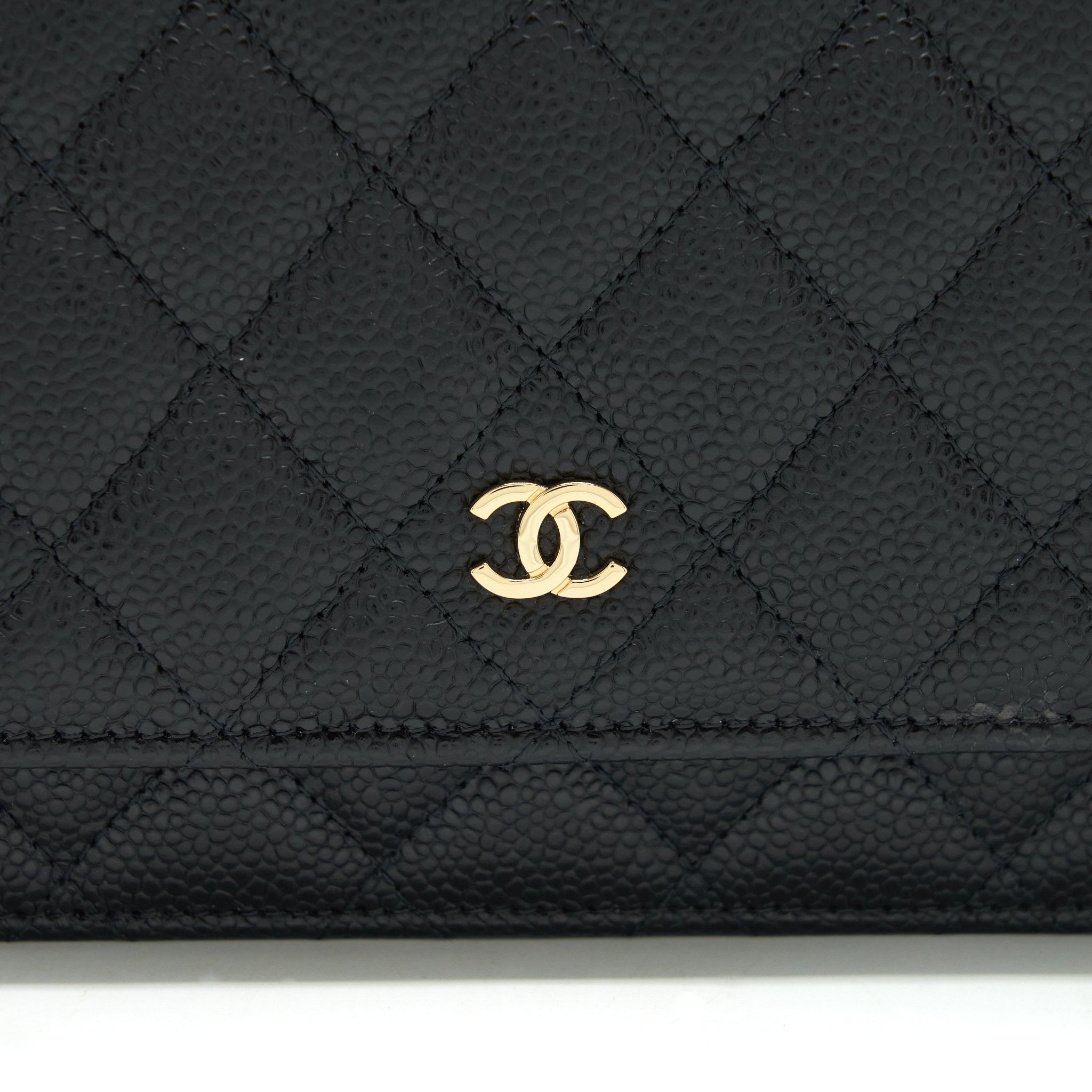chanel-classic-wallet-on-chain-caviar-black-ghw-1