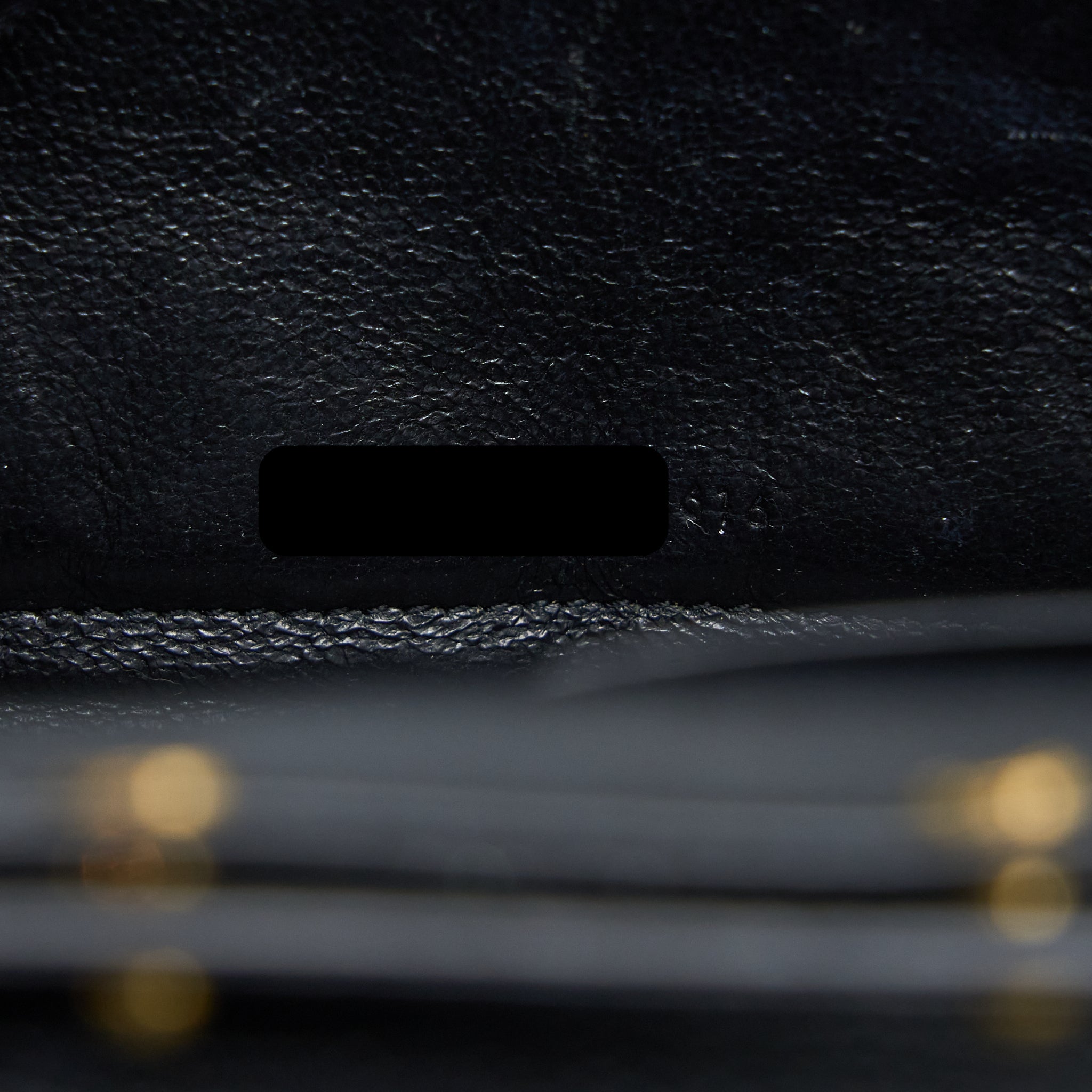 saint-laurent-ysl-cassandra-matelasse-envelope-chain-wallet-grained-calfskin-black-ghw