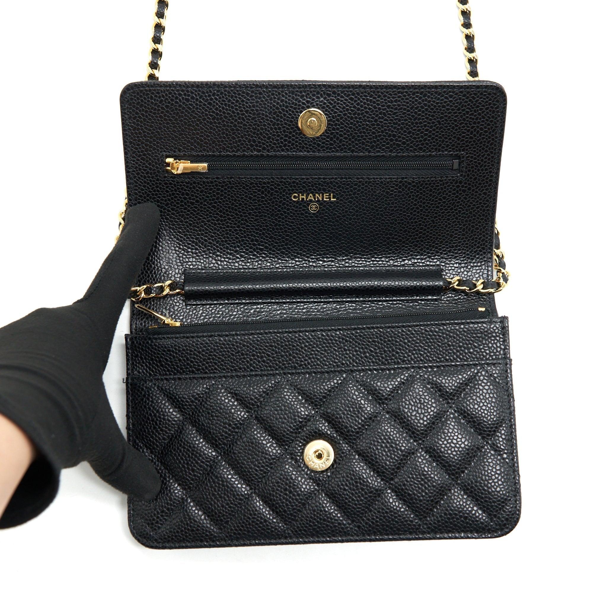 chanel-classic-wallet-on-chain-caviar-black-ghw-1