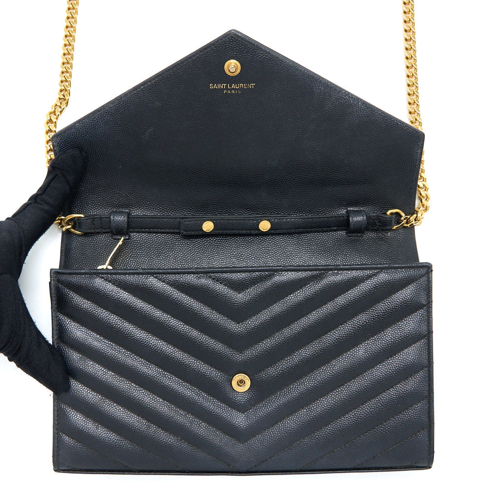 saint-laurent-ysl-cassandra-matelasse-envelope-chain-wallet-grained-calfskin-black-ghw