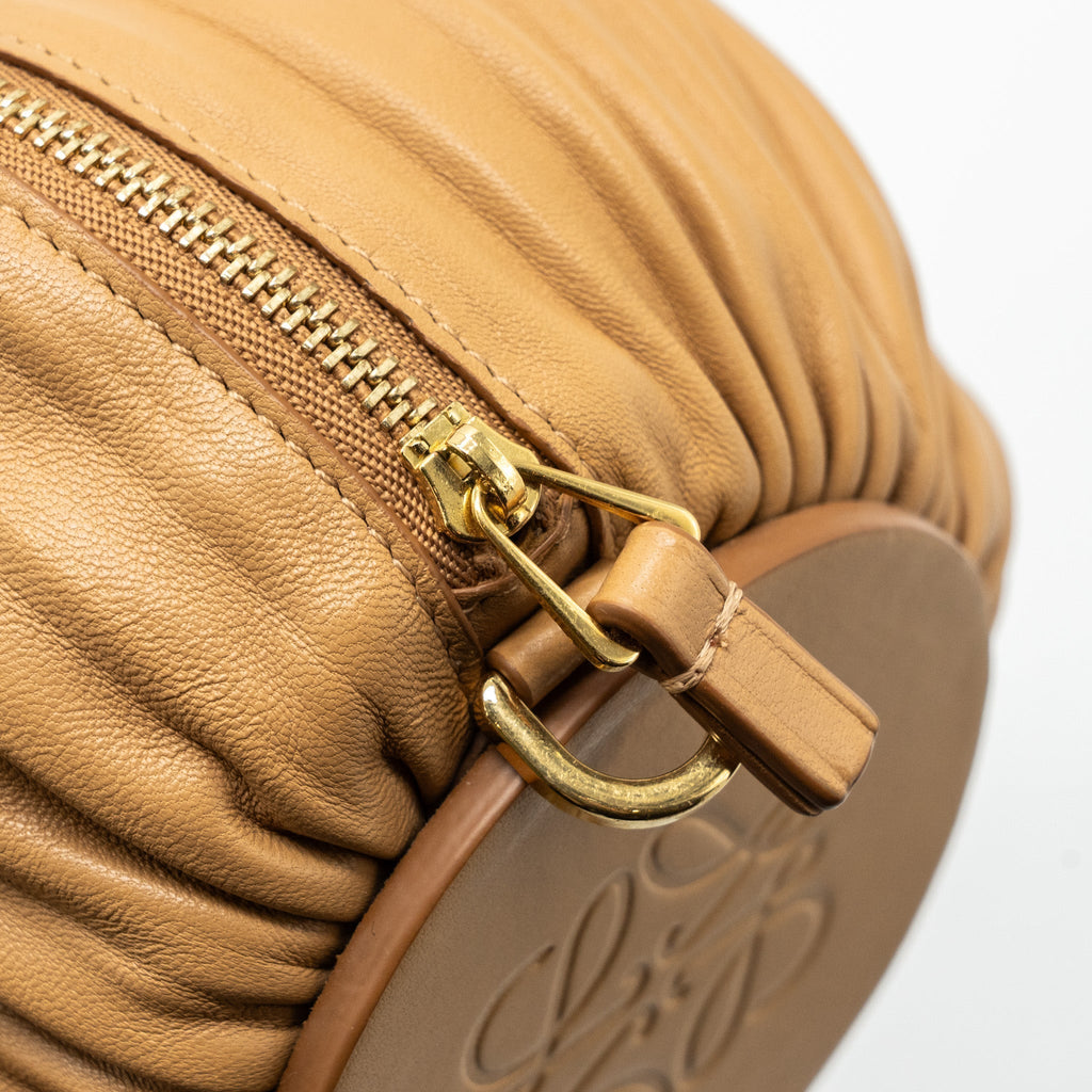 loewe-bracelet-pouch-nappa-lambskin-beige-ghw