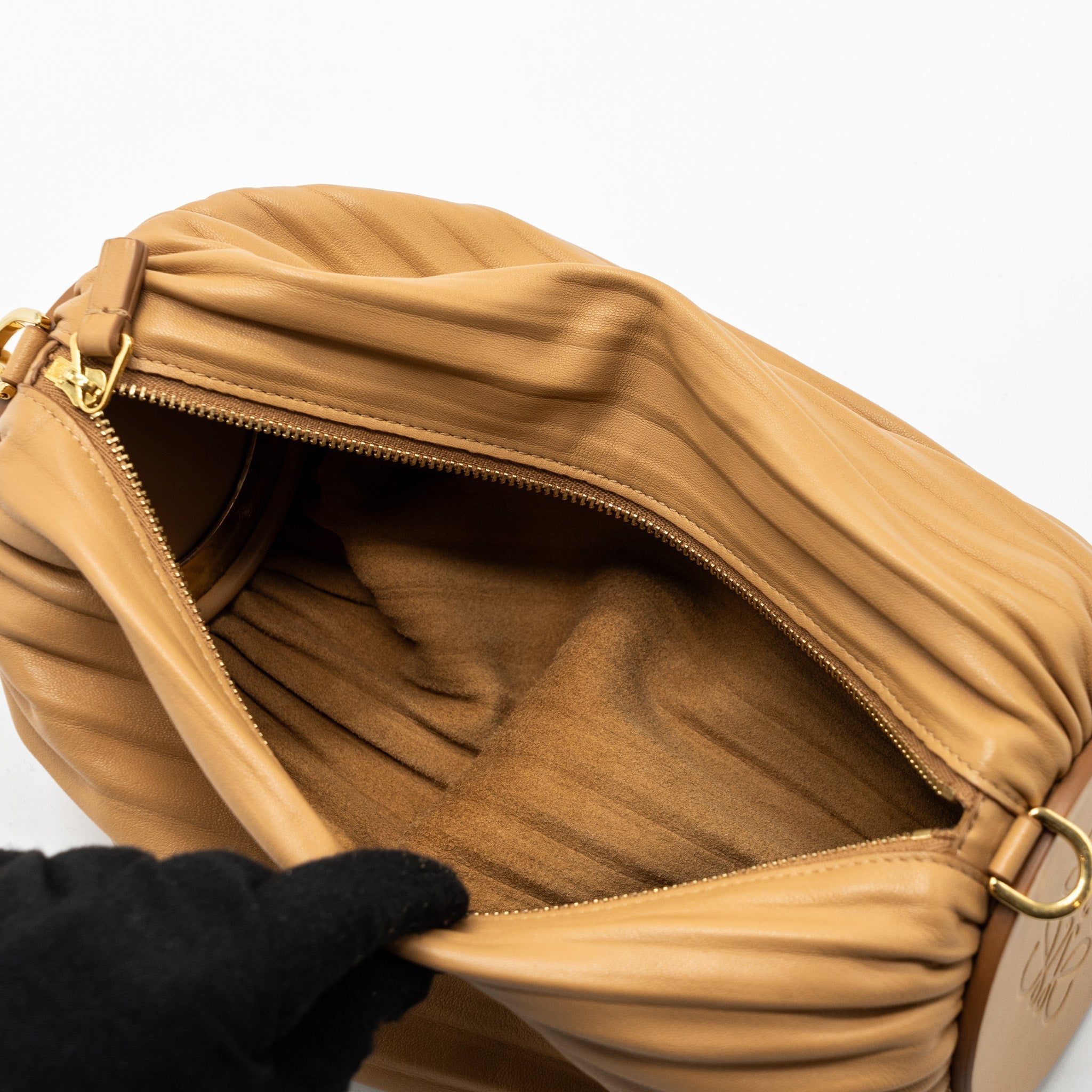 loewe-bracelet-pouch-nappa-lambskin-beige-ghw