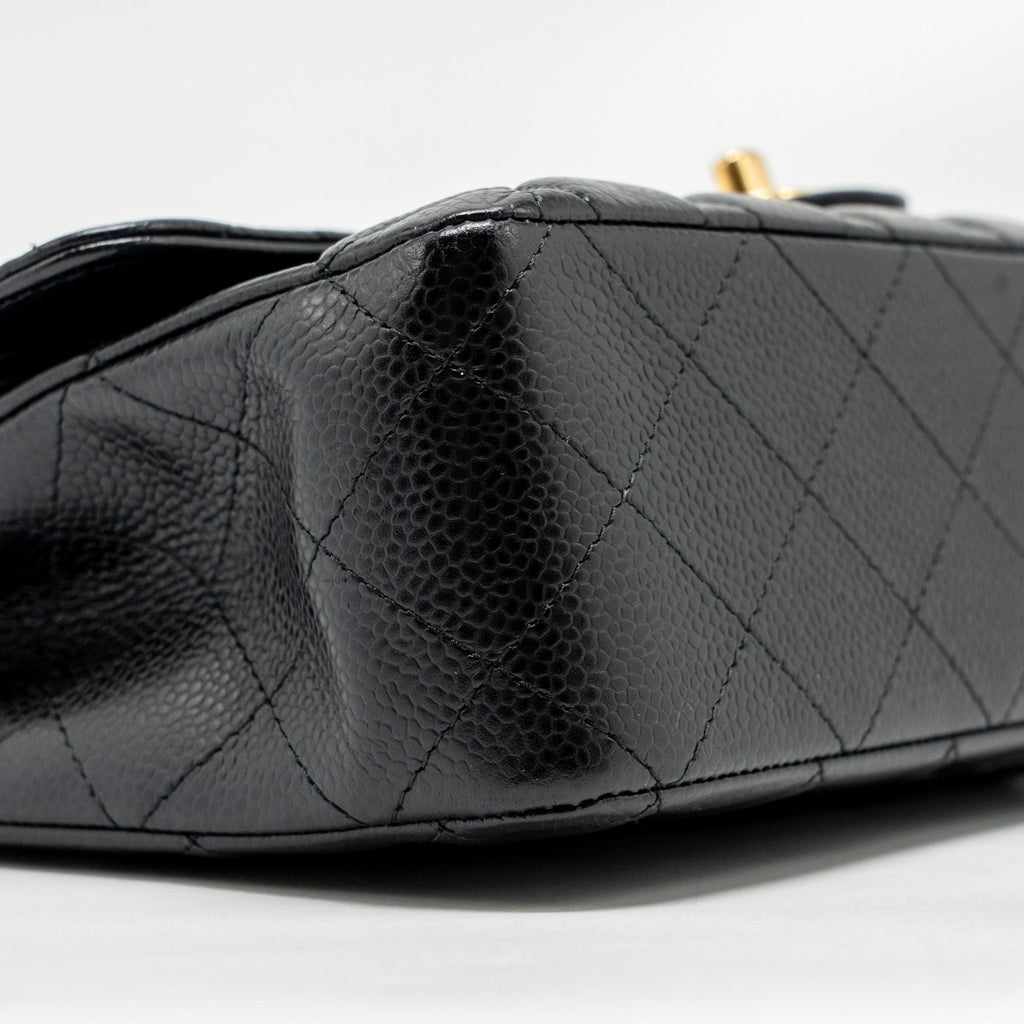 chanel-medium-classic-double-flap-bag-caviar-black-ghw-31