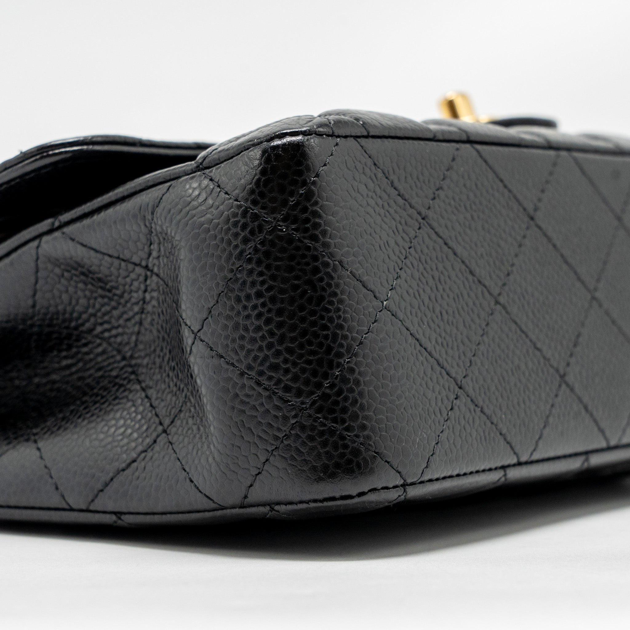 chanel-medium-classic-double-flap-bag-caviar-black-ghw-31