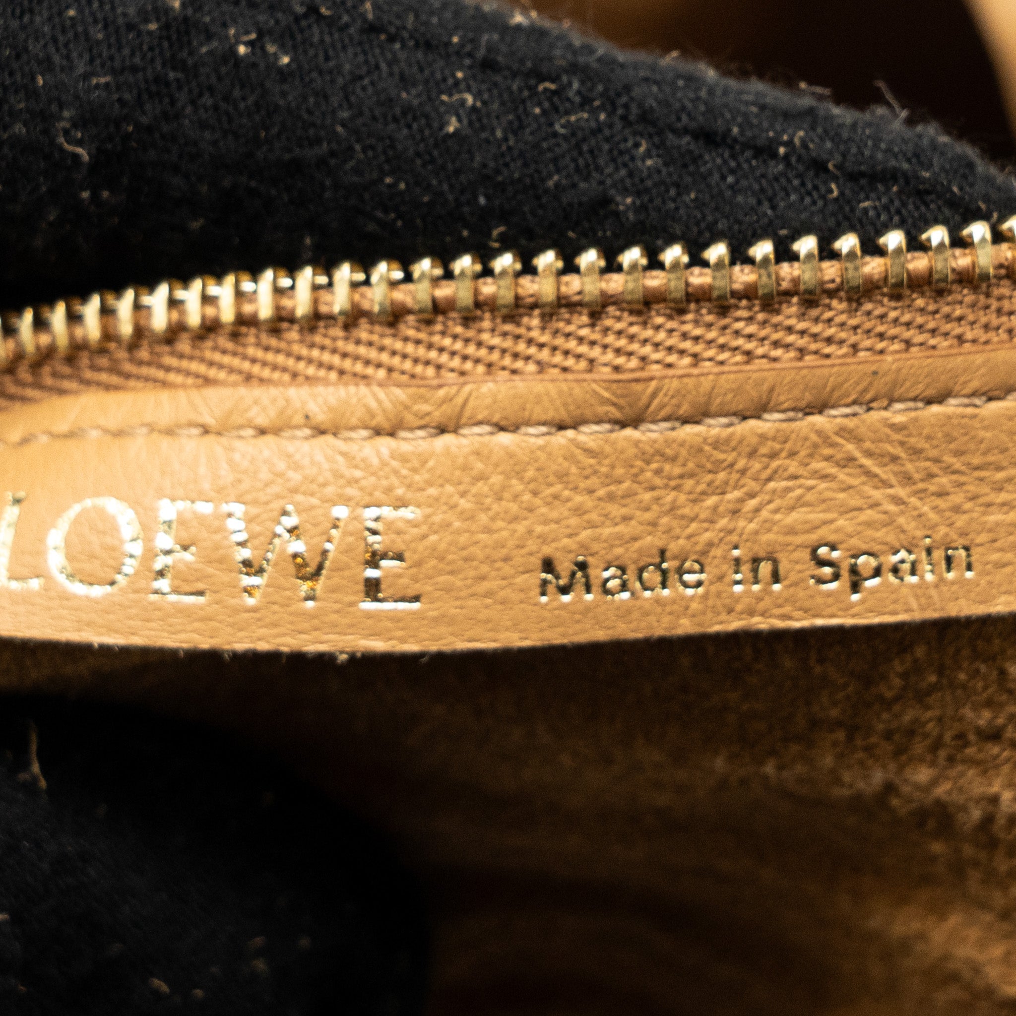 loewe-bracelet-pouch-nappa-lambskin-beige-ghw