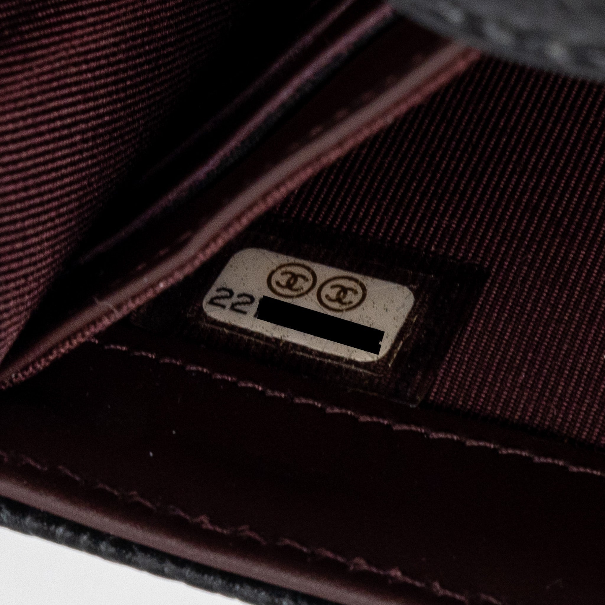 chanel-classic-flap-wallet-grained-calfskin-black-ghw